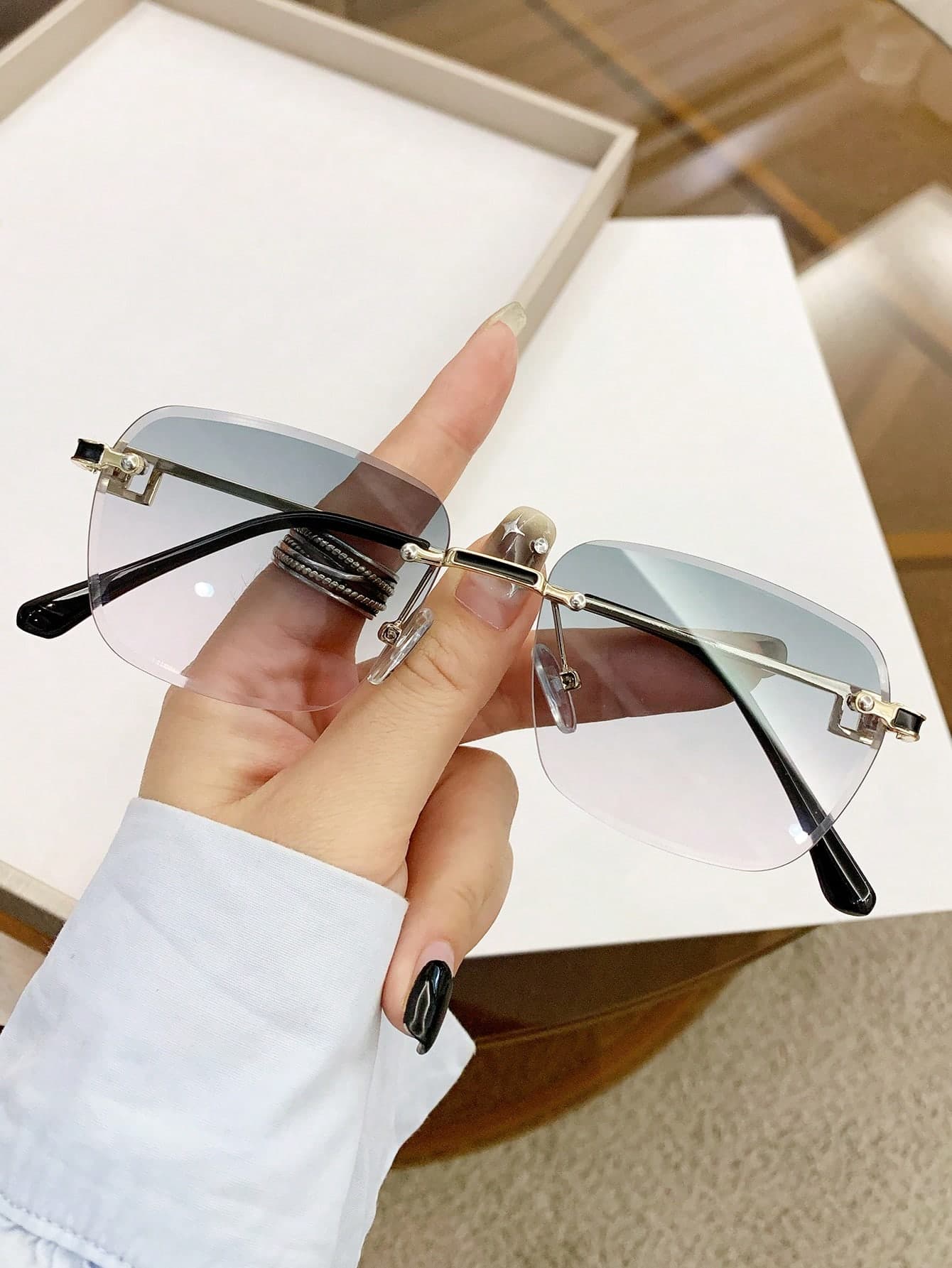 1 Pair Metal Square Frameless Fashion Glasses, Suitable For Holiday, Beach, Casual Wear, Basic Women's Outfit For Autumn/Winter, Business Casual Gift
