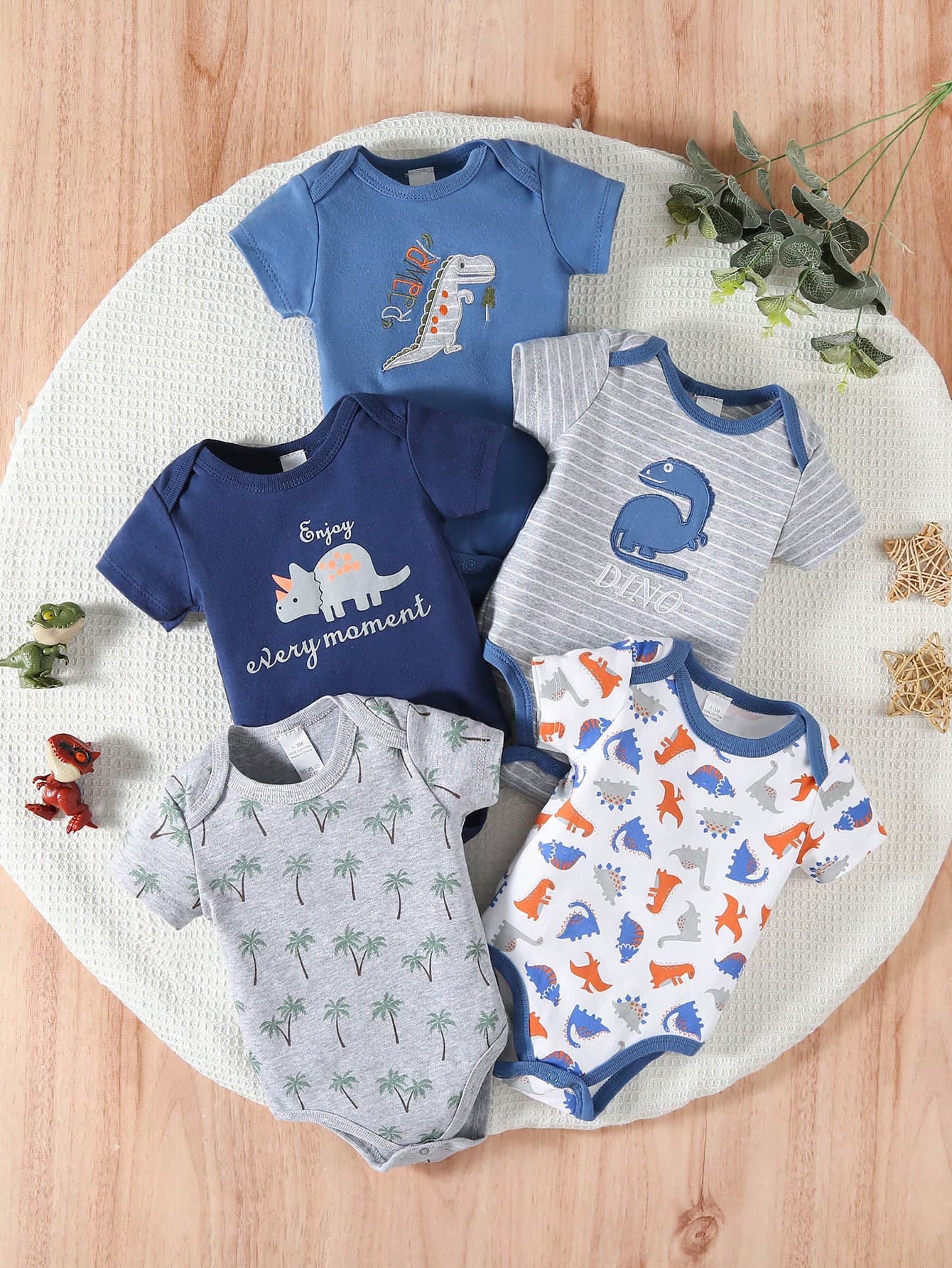 5pcs Baby Boy Graphic Print Triangle Rompers