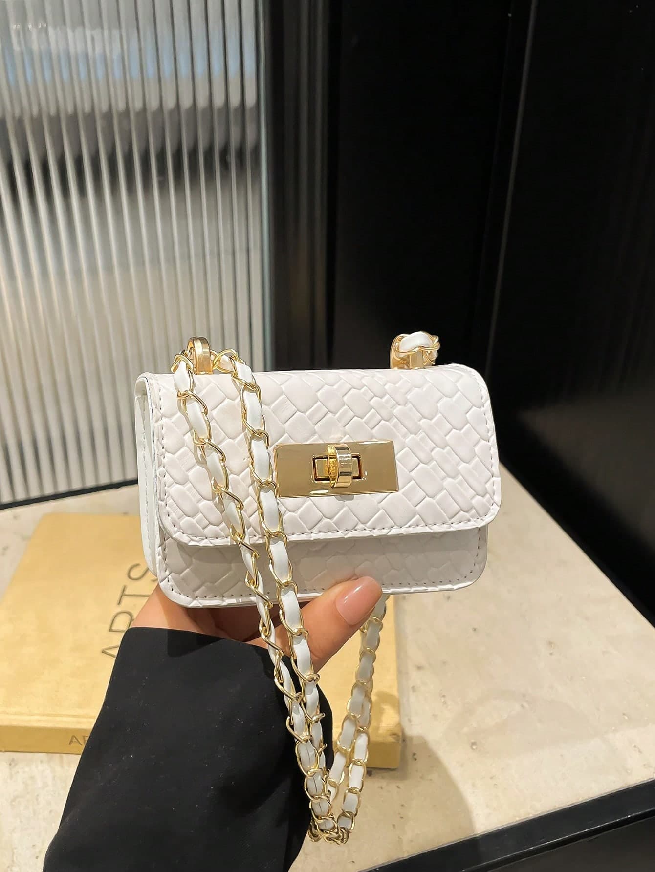 Mini Square Bag, Woven Texture, Quilted, New Women Handbag, Rhombus Pattern, High-Quality Stitching, Shoulder Bag, Woven Chain Strap, Flap Cover, Small Bag, Lipstick Pouch, Cute Crossbody Bag, Accessories Pouch