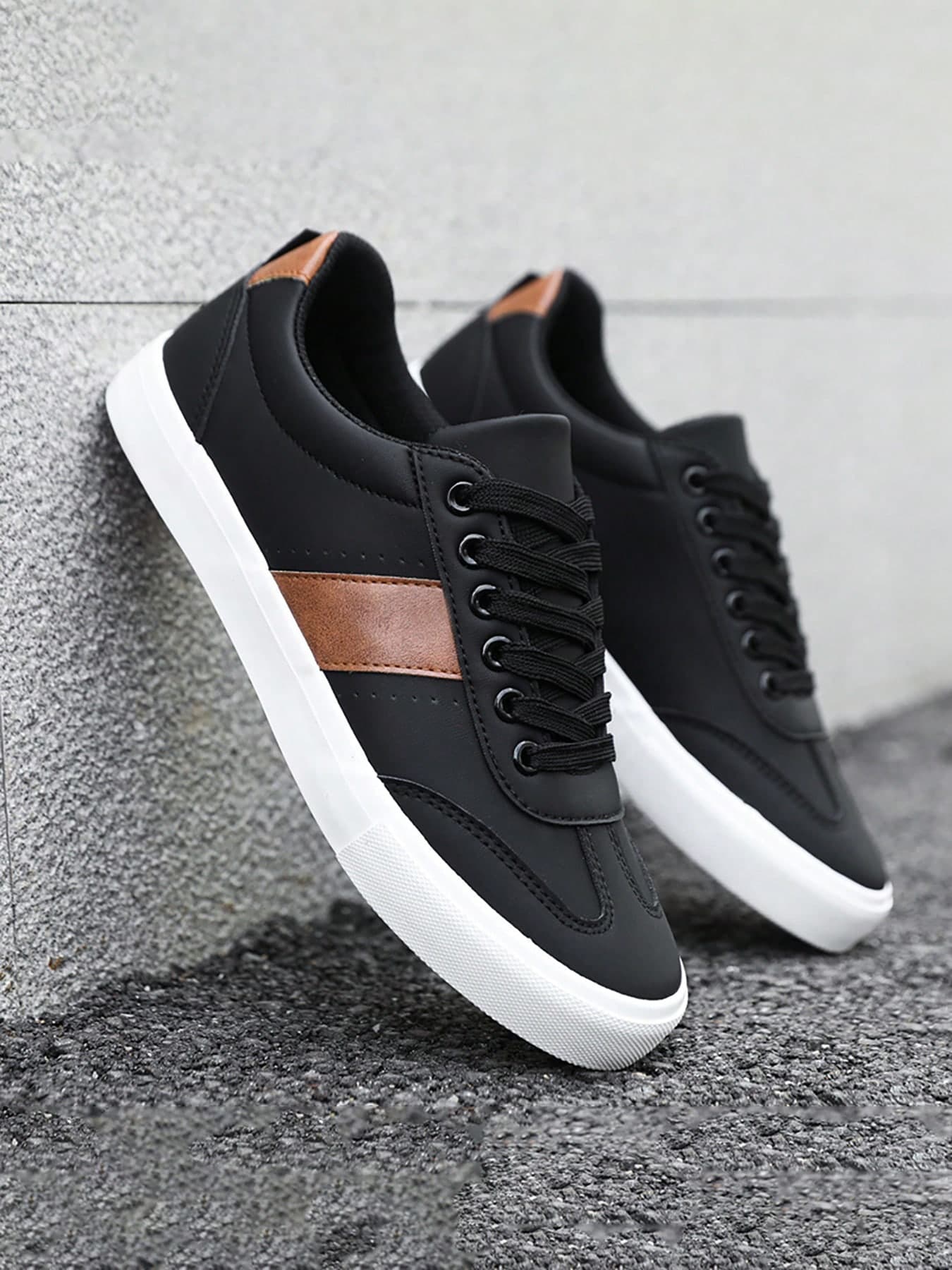 OBOVAY (Half Size Larger) Men's Fashionable Casual Sports Sneakers - Round Toe Lace-Up Design, Comfortable Wear For All Seasons
