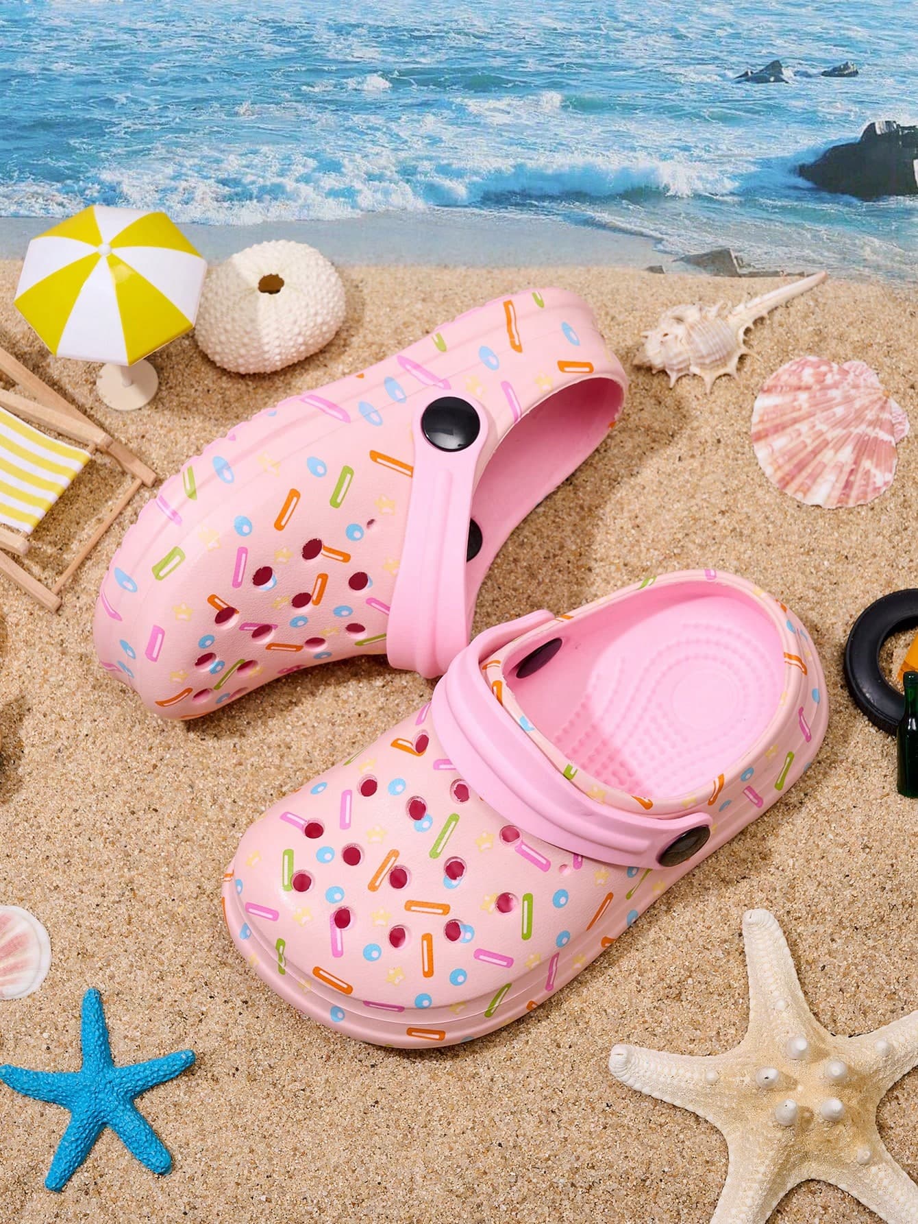 1 Pair Spring/Summer New Girls' Comfortable Fashionable Casual Lightweight Breathable Pink Long Strip Donut Print Indoor/Outdoor Beach Clog Shoes With Toe Protection