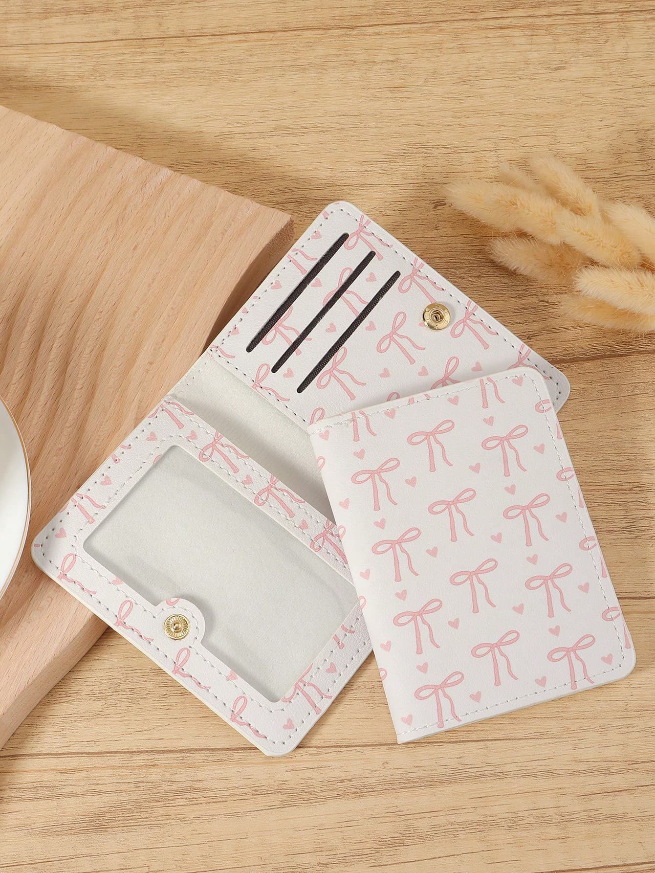 Pink Bow & Heart Pattern Mini Wallet, Fashion Minimalist Card Holder, Slim Lightweight Portable, Can Hold Cash, ID, Credit Cards, Coins, Suitable As Birthday, Anniversary Gift For Lover, Women, Girls, Teens, College Students, Men