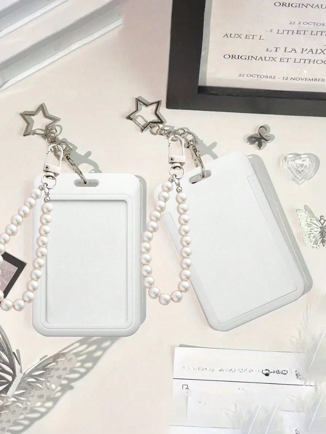 White Card Holder With Star Pendant And Pearl String, Can Be Used As Bag Decoration, Keychain, Holds ID Cards, Membership Cards, Photos, Address Cards, Access Cards, Protective Function, Suitable For Daily Use, Decoration, Or Gift For Friends, Family, Lovers, Suitable For Valentine's Day, Birthday, Mother's Day, Back To School