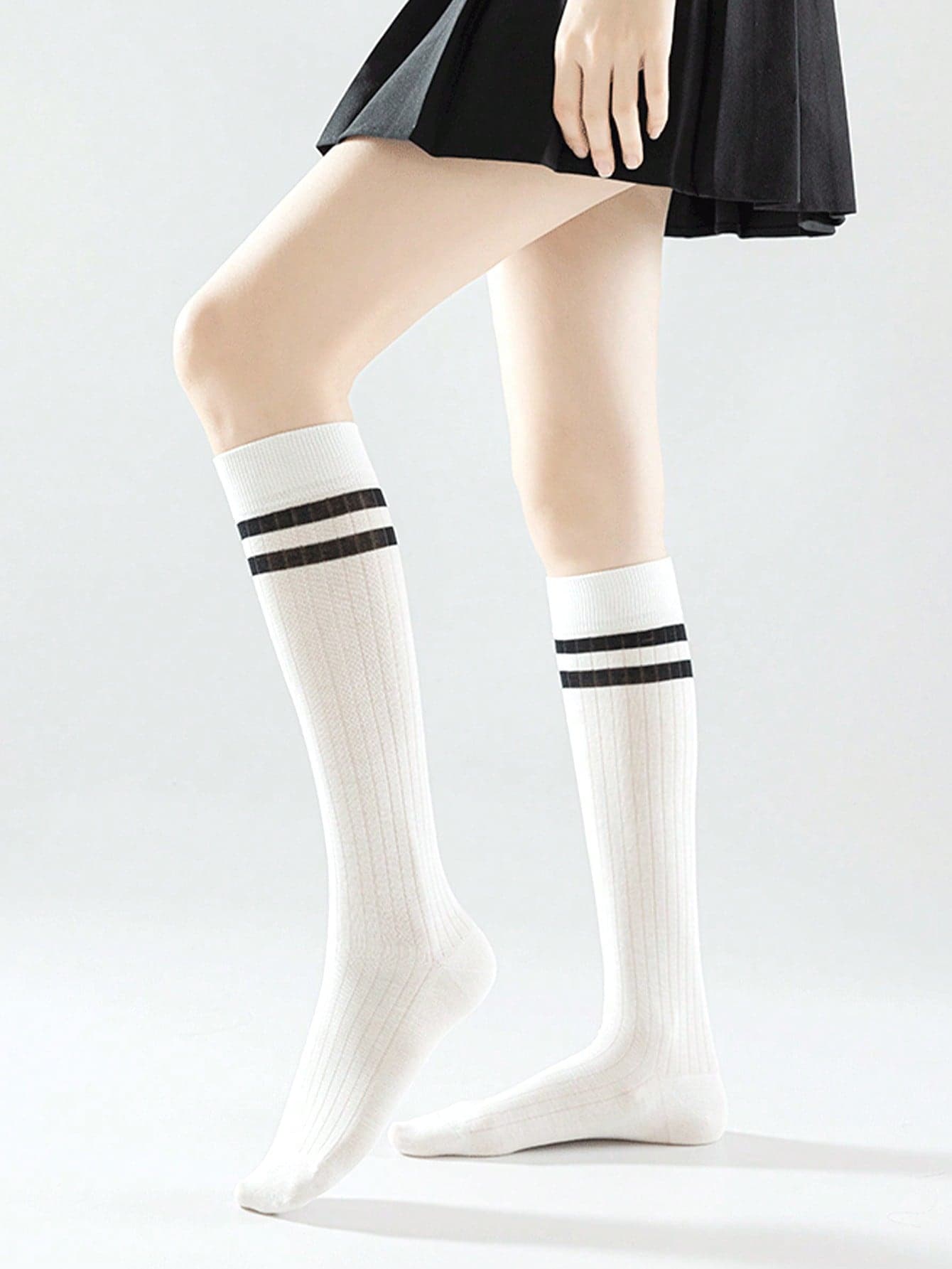1 Pair Women Striped Thick Knee High Socks, Popular Style For Autumn/Winter, Y2k, Cozy