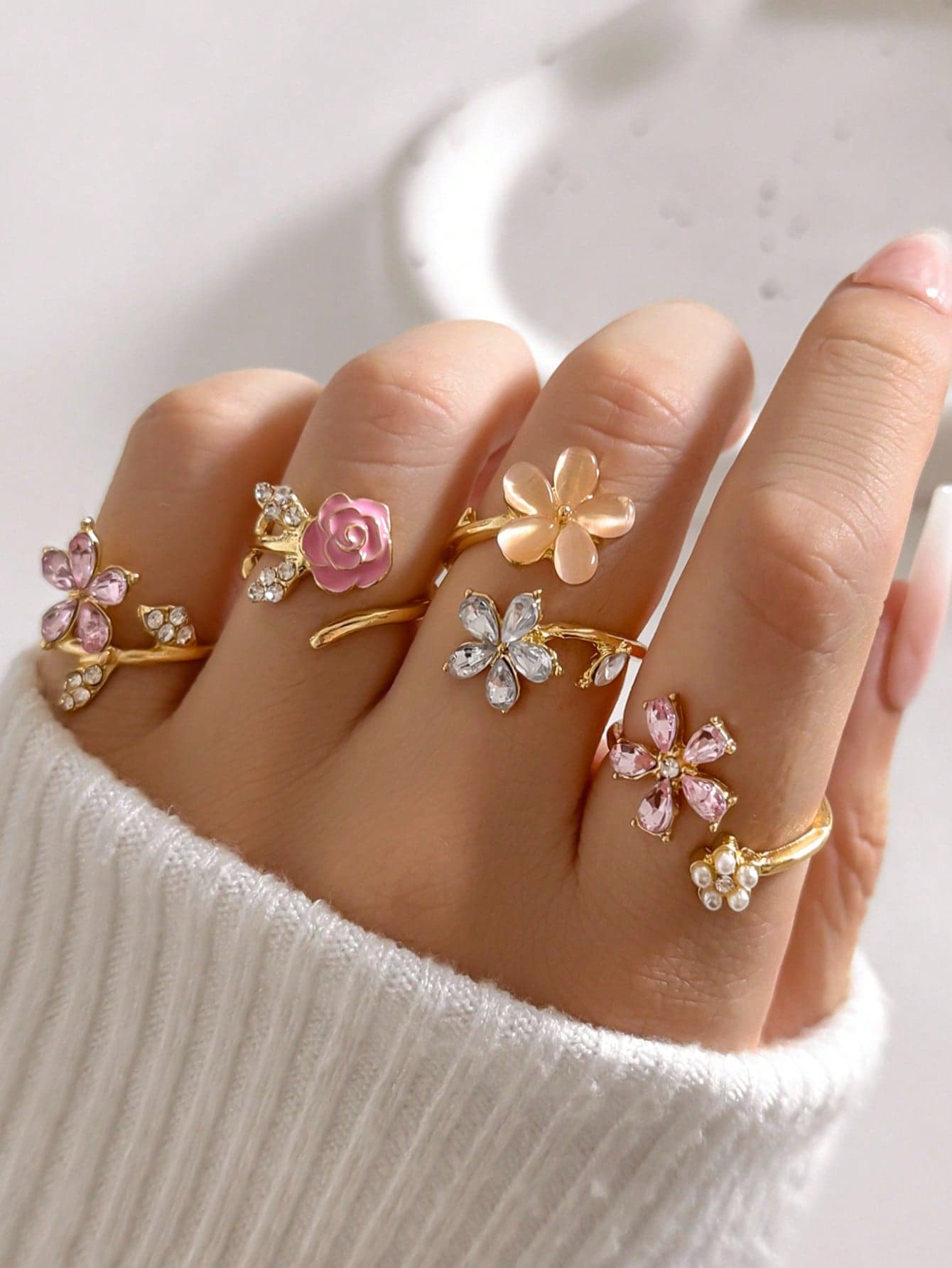 4pcs/Set Lovely Pink Rose Flower Adjustable Rings, Faux Pearl Diamond Decor Five-Petal Floral Ring Set For Women