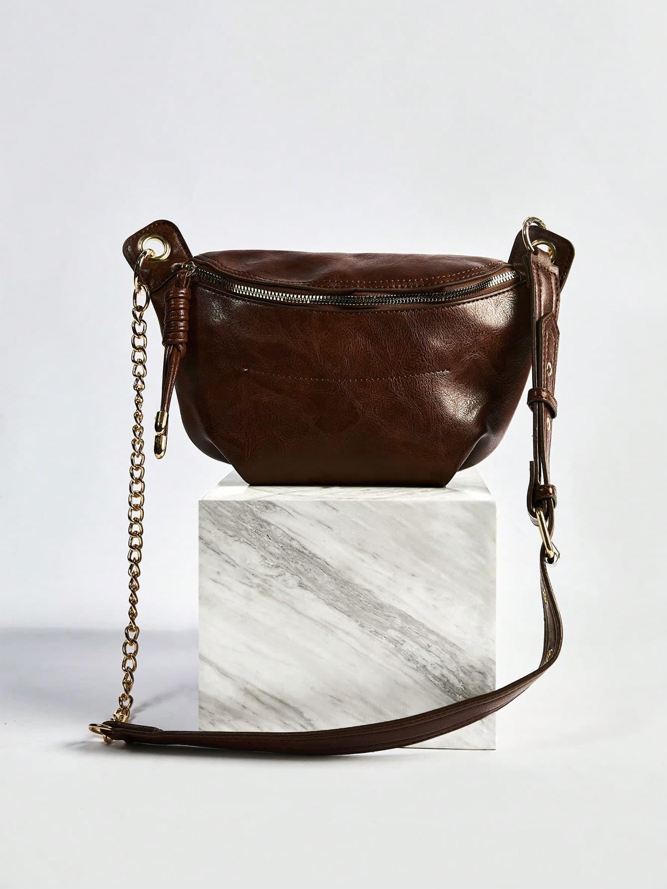 Women Fashion Chain Strap Chest Bag PU Material Zipper Closure Portable Small Bag Waist Bag Solid Color Simple Style Crossbody Bag For Shopping And Dating Outdoors Compact Size To Keep Cellphone Winter Gifts
