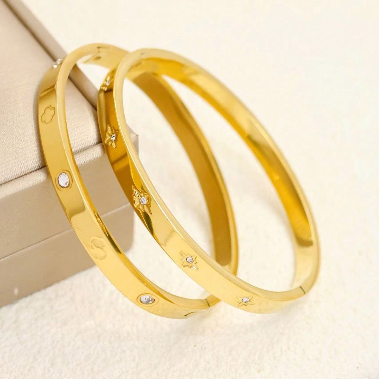 2pcs/1set Versatile Fashion Bracelet Set, Stainless Steel Women's Bracelet And Eight-Pointed Star Rhinestone Bracelet, Suitable For Women's Daily Wear Or Holiday Gift
