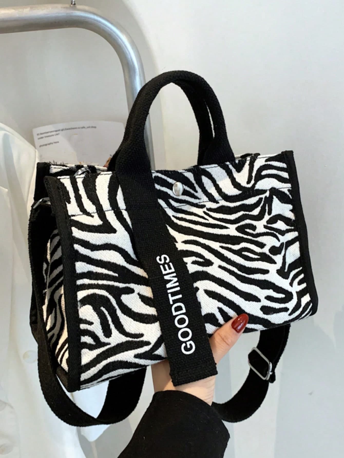 New Fashion Women's Zebra Print Letter Decor Handbag, Lightweight And Portable, Casual Versatile, Suitable For Travel And Shopping