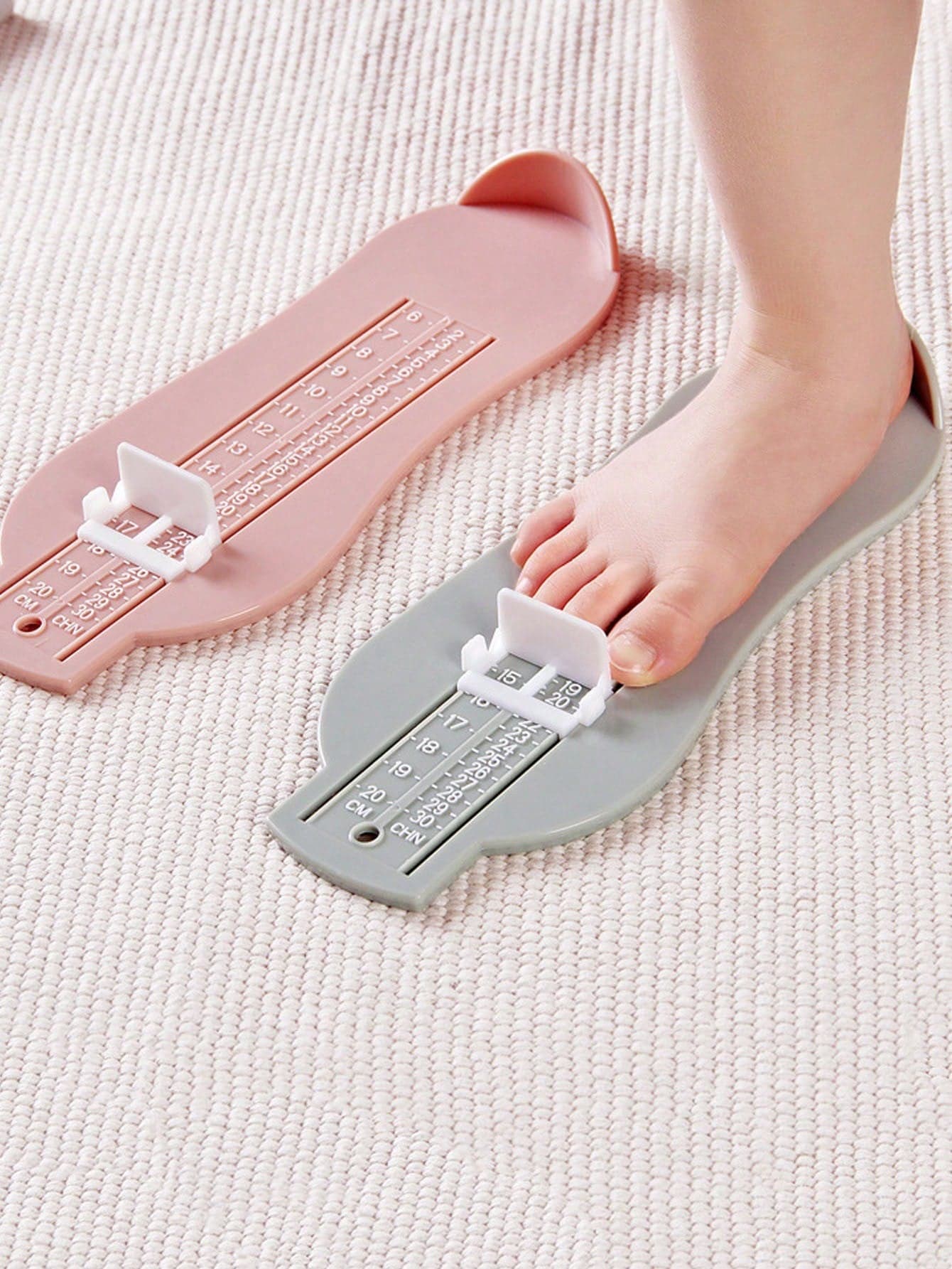 Precise And Convenient Children's Foot Measuring Tool, Allowing Parents To Easily Measure Their Child's Feet At Home Or When Shopping Online, Supports Up To EU Size 30, Meeting The Foot Measurement Needs Of Growing Children!
