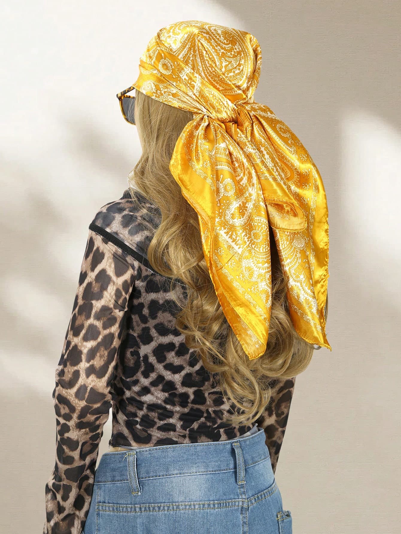 1pc Women Yellow Paisley Square Scarf, Fashion Outdoor Headband, Stylish Bandana, Suitable For Spring/Summer Season For Dress