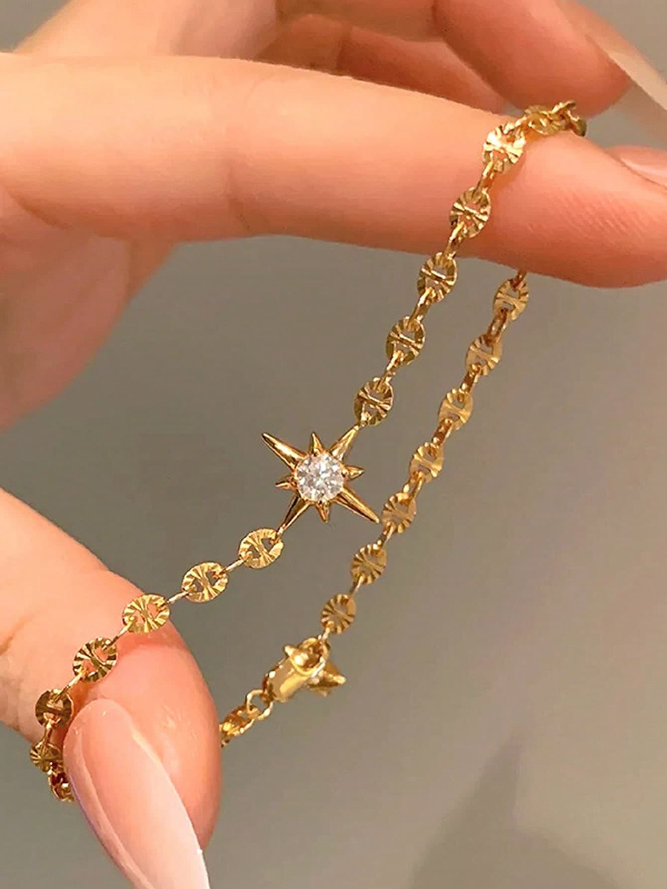 1pc Stainless Steel Sparkling Star Bracelet For Women, Shiny Comet Meteor Pentagram Lucky Star Jewelry