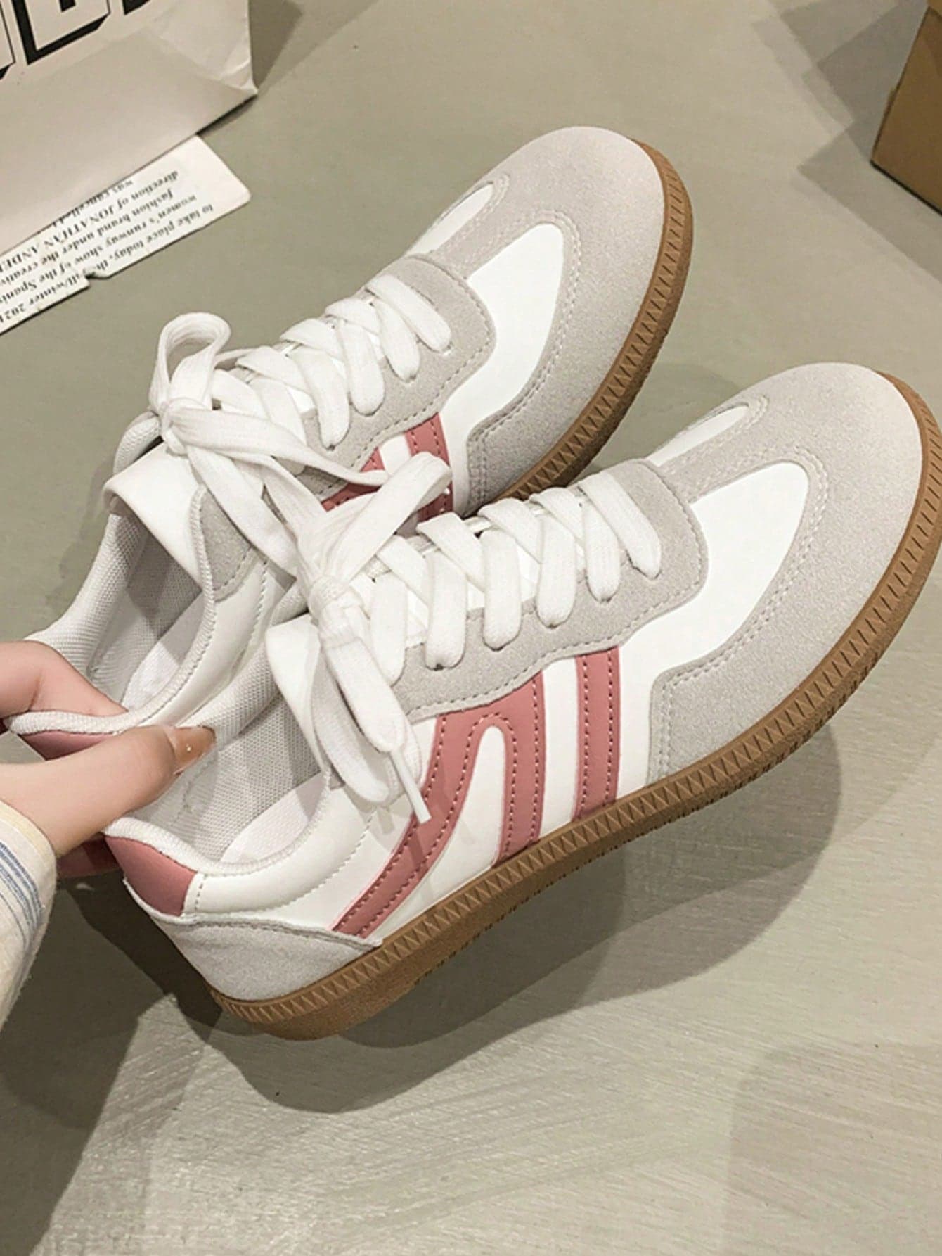 Women's Multifunctional Fashion Casual Shoes, Flat Lace-Up Round Toe Rubber Sole Casual Sneakers, Black & Khaki Color Block, Daily Matching Shoes, Casual Shoes Size 36-41,