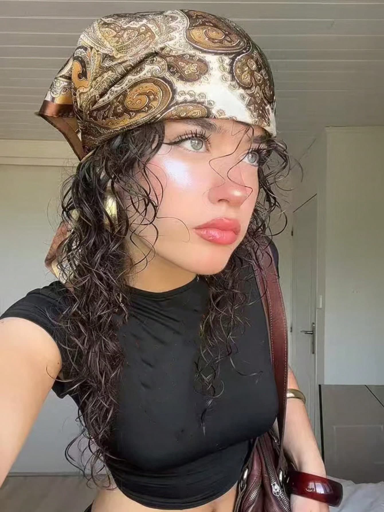 1pc Women's Vintage Paisley Pattern Lightweight Square Scarf, Summer Travel Vacation Headscarf For Dress