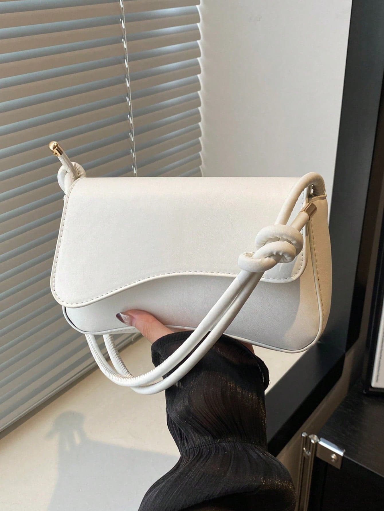 Fashionable Minimalist Versatile PU Leather Flap Women's Saddle Bag, Perfect For New Graduates, Office Workers, Suitable For Office, University, Work, Business, Commuting, Outdoor, Travel, Hiking, White Bag