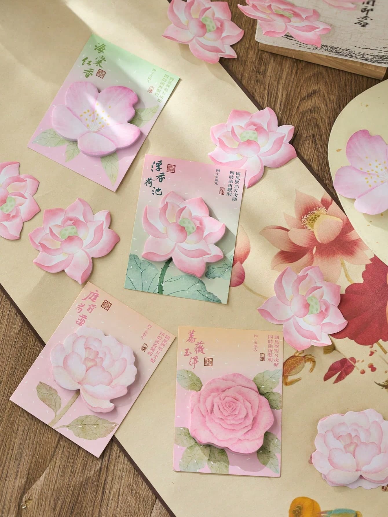 1 Pc Cute Practical Flower Shaped Sticky Note Book, Convenient Stickers For Student Office Supplies, School Supplies, And Back To School Season Use