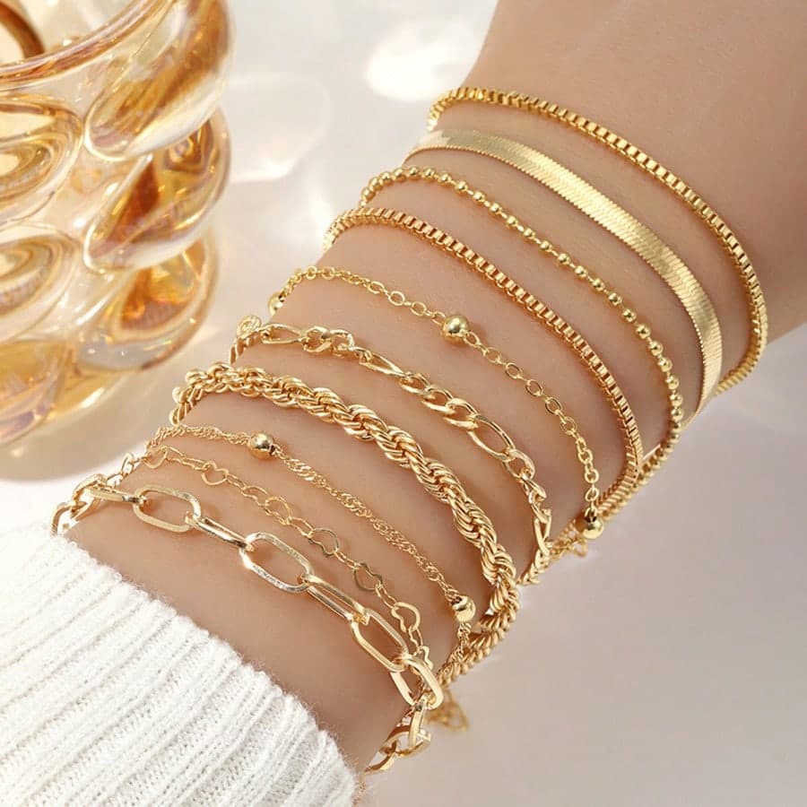 10pcs Bohemian Metallic Layered Women's Bracelet Set With A Heart-Shaped Snake-Chain Design, Perfect For Everyday Wear, Dates Or As A Gift