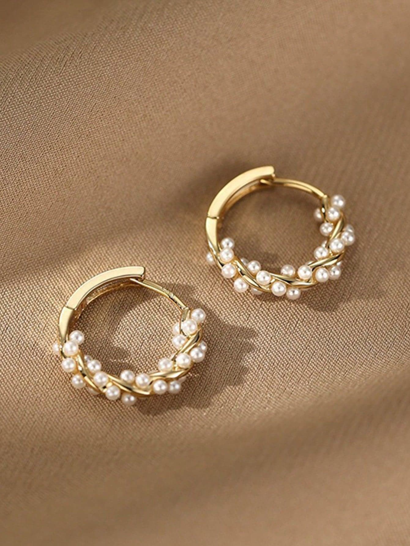 1 Pair Fashionable, Elegant, Minimalist & Versatile Pearl Earrings