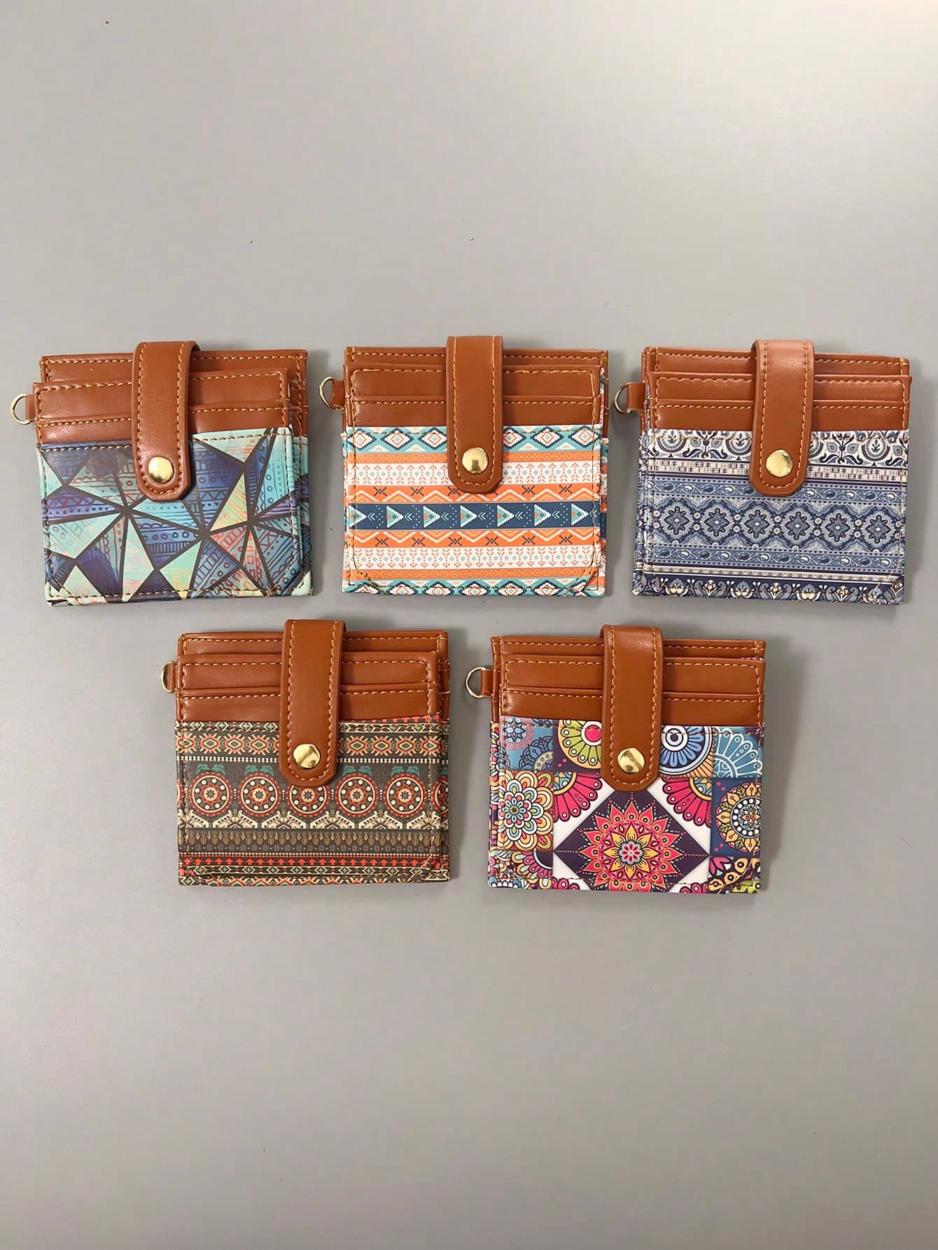 Multi- Retro Pattern Card Holder With Wrist Strap Design, Handheld Card Pouch With Multiple Layers To Store Up To 10 Cards For Daily Organization