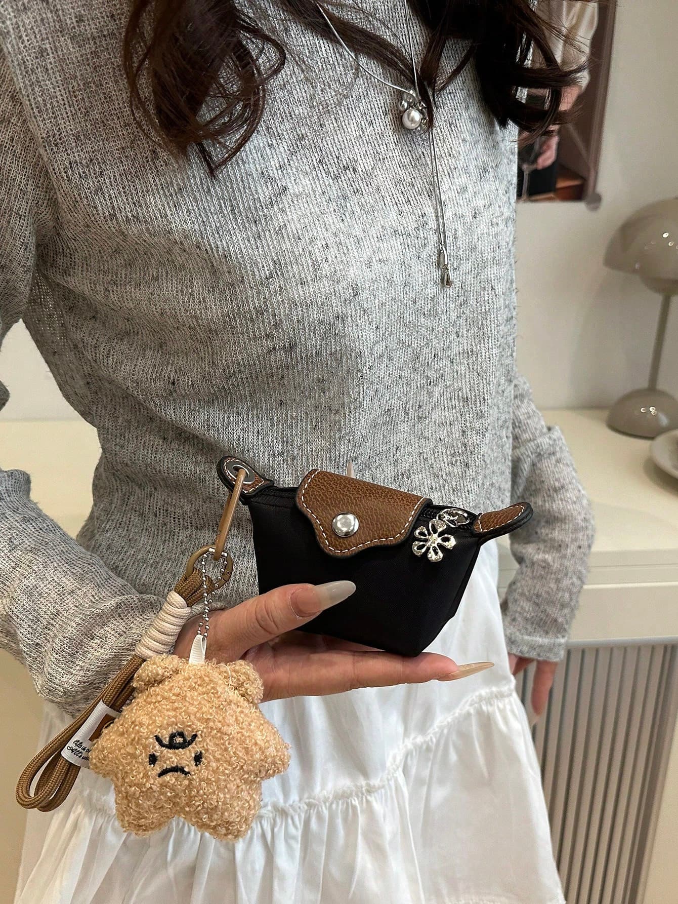 HAILIAN Women's Fashion Minimalist Mini Coin Purse, Decorative Accessory That Can Match Various Bag Colors, Also Suitable As A Small Gift For Friends. Women's Wallet, Mini Wallet, Clutch, Coin Purse (With Star Decor)