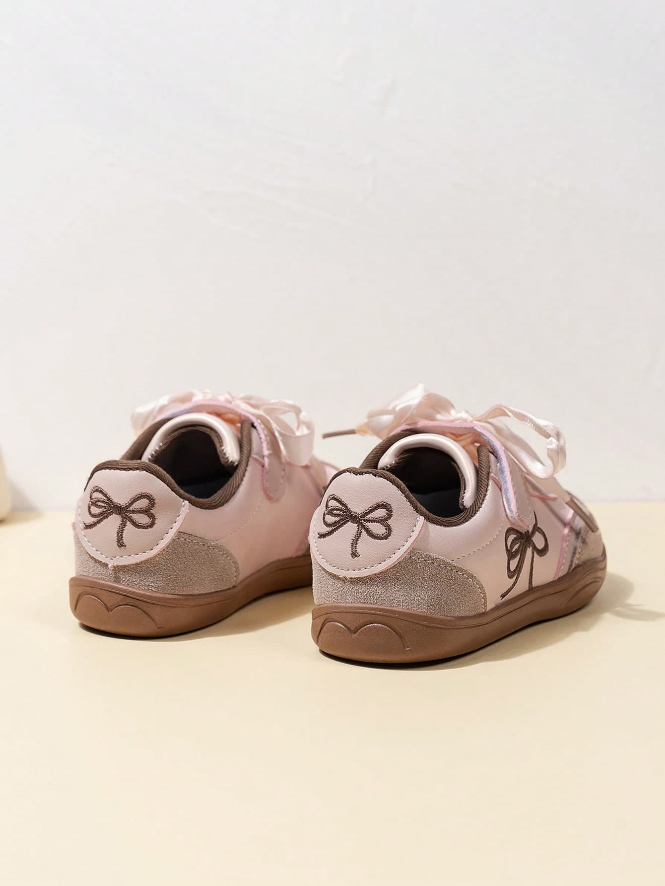 Kids' Girls' Boys' Training Shoes Autumn 2026 New Hot-Selling Sports Sneakers Skate Shoes Minimalist Soft Sole Super Soft Wear-Resistant (Warm Tip: Please Purchase Based On Actual Inner Length)