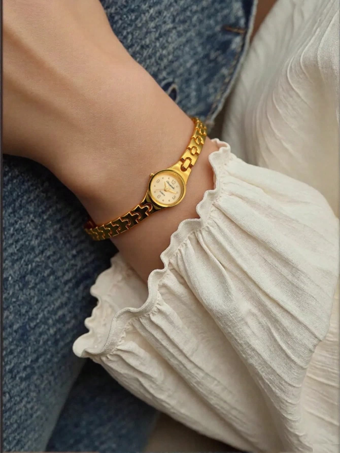 1pc Elegant Petite Women's Watch, Luxury Brand Golden Cute Compact Wristwatch, Ladies Quartz Watch, Mother's Day Gift, Chic Compact Golden Watch, Refined Quartz Watch, Compact & Refined, Super Elegant