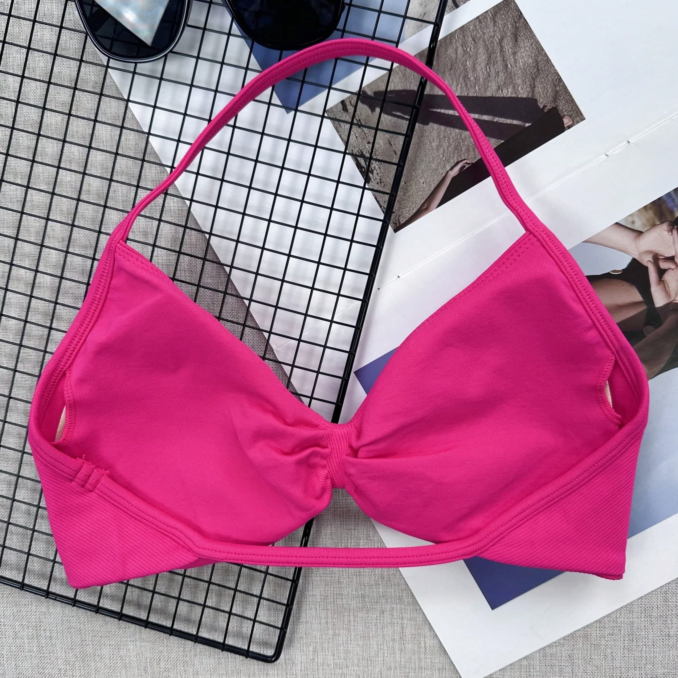 Popular Camisole Bra, Women's Backless Spaghetti Strap Sports Bra, Light Support, Cropped Gym Top, Seamless Pleated Yoga Pad Bra Spring