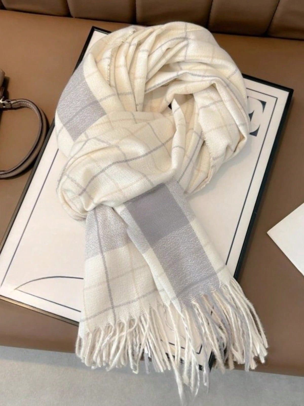 Women's Plaid Reversible Scarf, Soft Cashmere Feel, Warm Wrap Shawl, Fashionable Autumn/Winter Accessory, Dual-Sided Heart Plaid Design For Dress