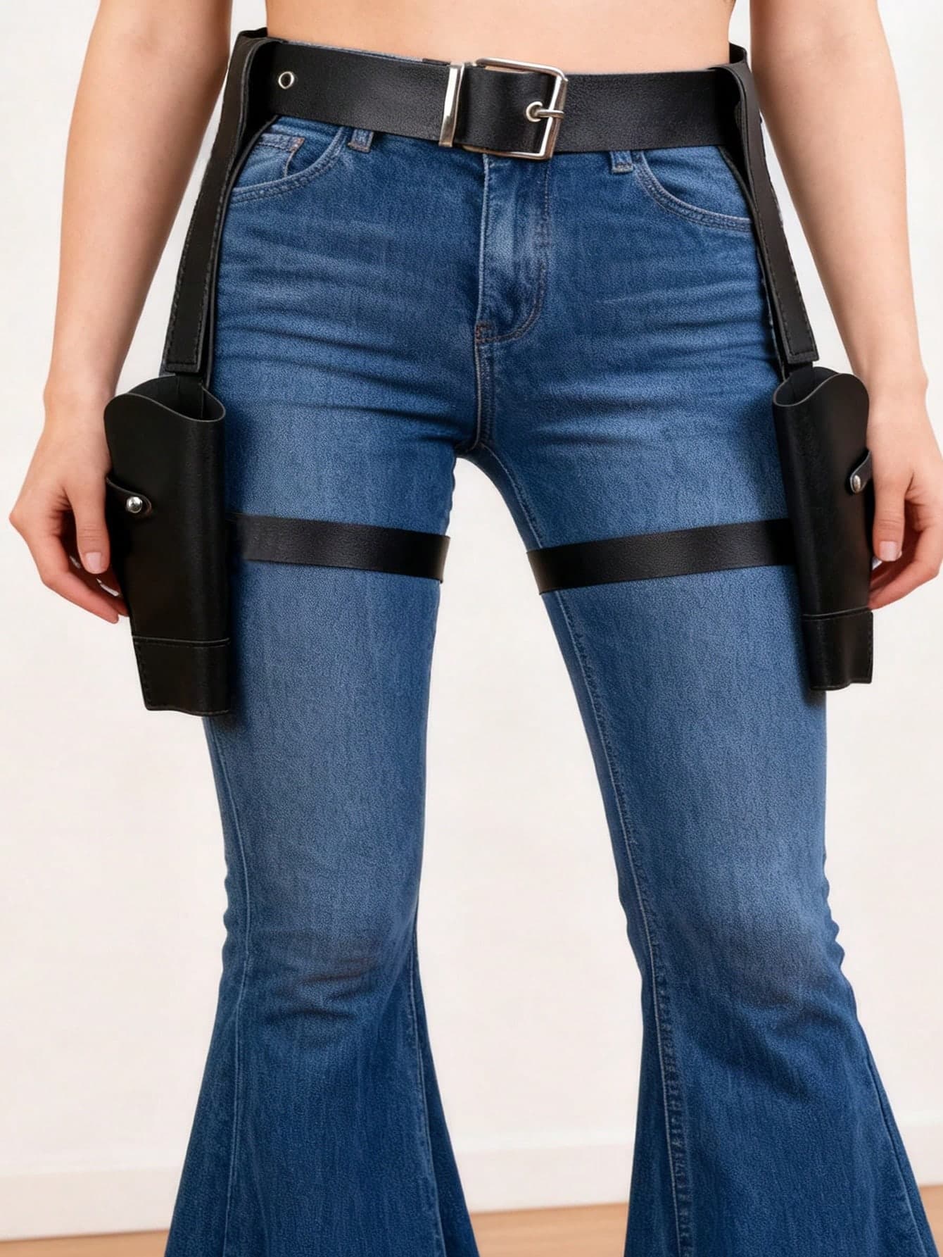 Unisex Gun Holster, Adventurer Spy Lara Costume Belt, Accessory Halloween Cosplay Prop