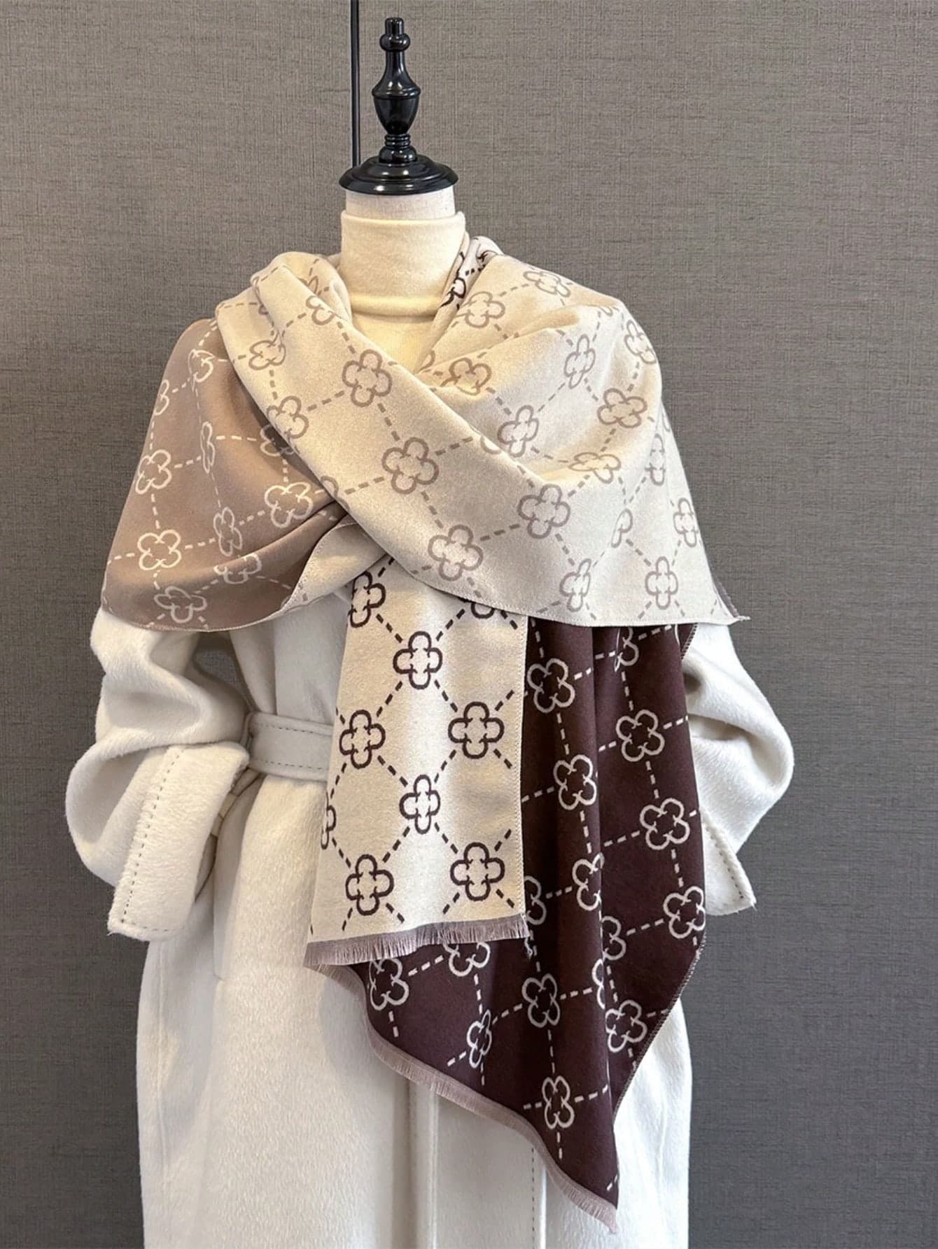 1pc Elegant Clover Pattern Jacquard Scarf, Warm And Fashionable For Women, Suitable For Air-Conditioned Rooms, Autumn/Winter