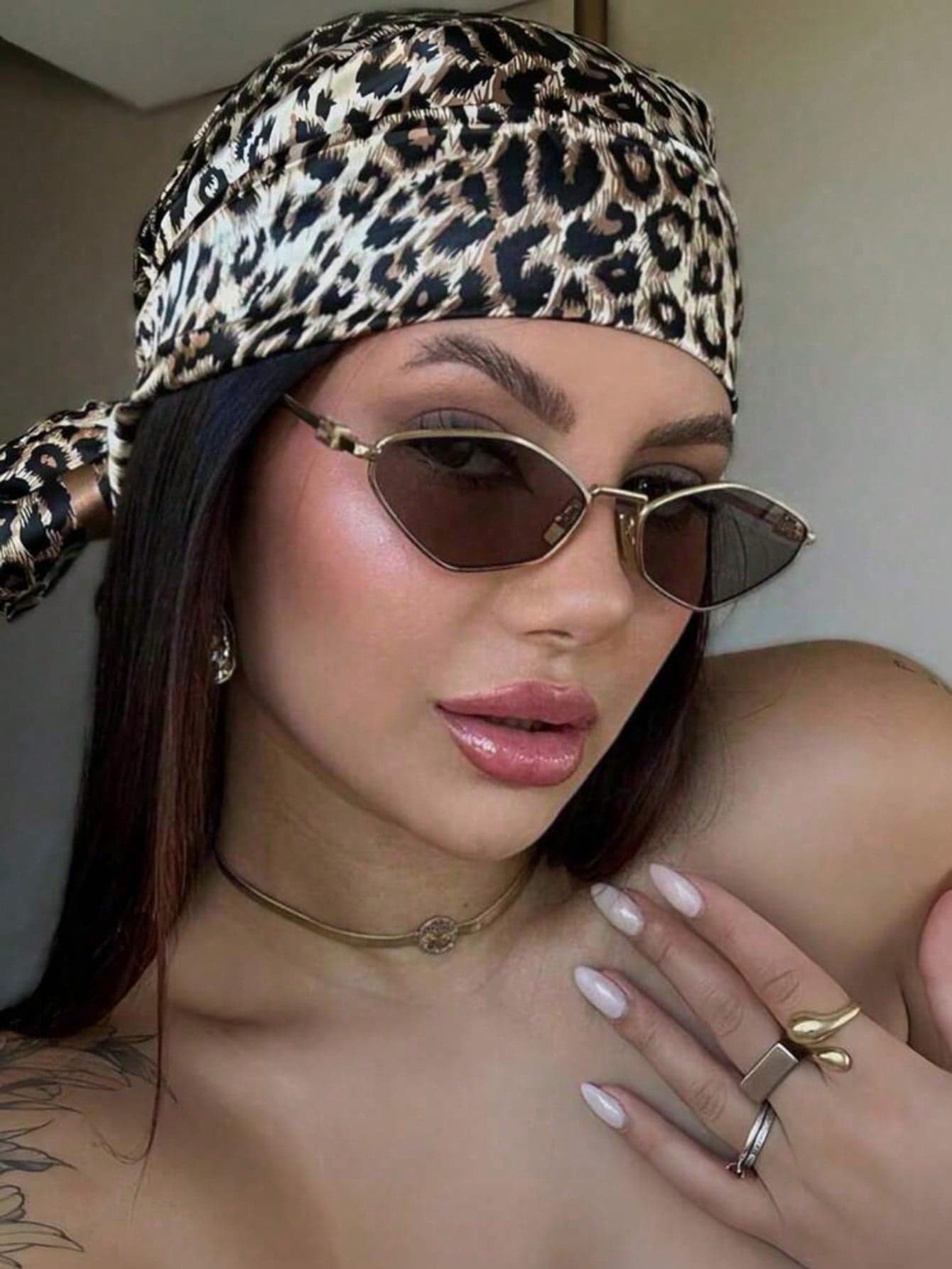1pc New Summer Women's , Retro Bohemian Metal Frame Narrow Small Square Diamond Shape Gold Frame Tinted Lens Unisex Glasses, Elegant Daily Accessory, Fashionable For Street Style, Runway, Beach Vacation