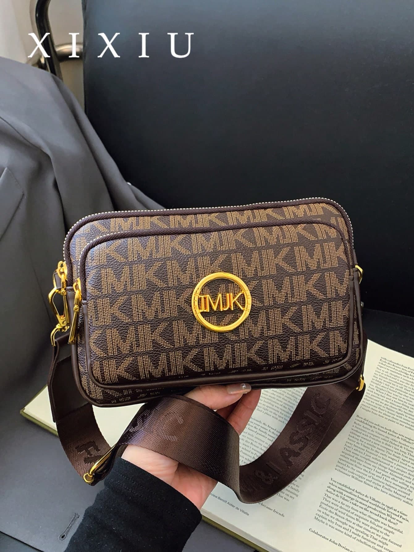 New Fashion Classic Versatile Solid Color PU Waterproof Fabric Quilted Design Vintage Metal Decor Square Shoulder Bag