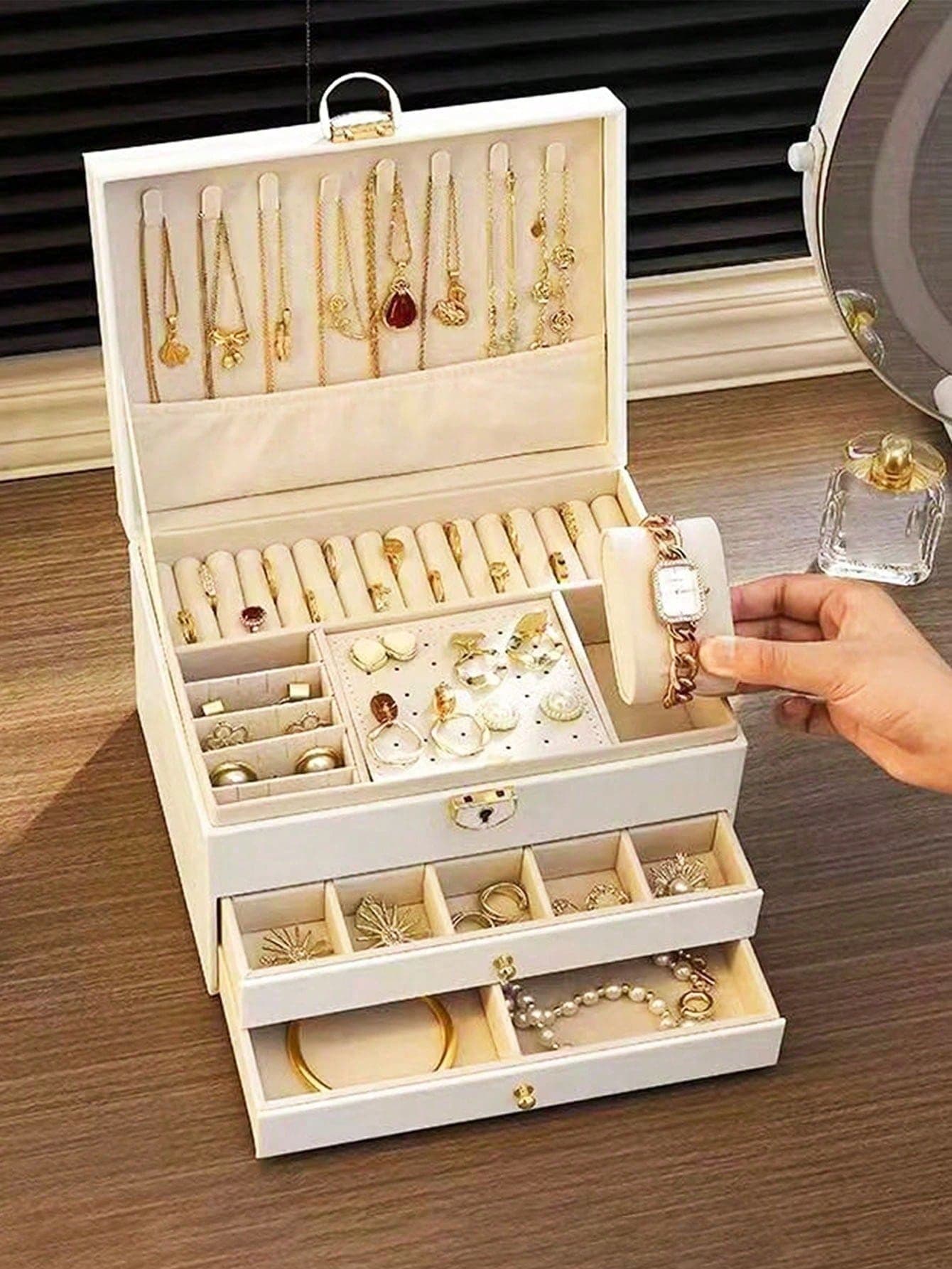 3-Layer PU Leather Jewelry Box, Luxury Large Capacity Jewelry Storage Box, Multifunctional Lockable Storage Box, Women's Accessories Organizer Box, Drawer-Style Jewelry Storage Box, Ring/Earring/Necklace Display Box, Holiday Gift.