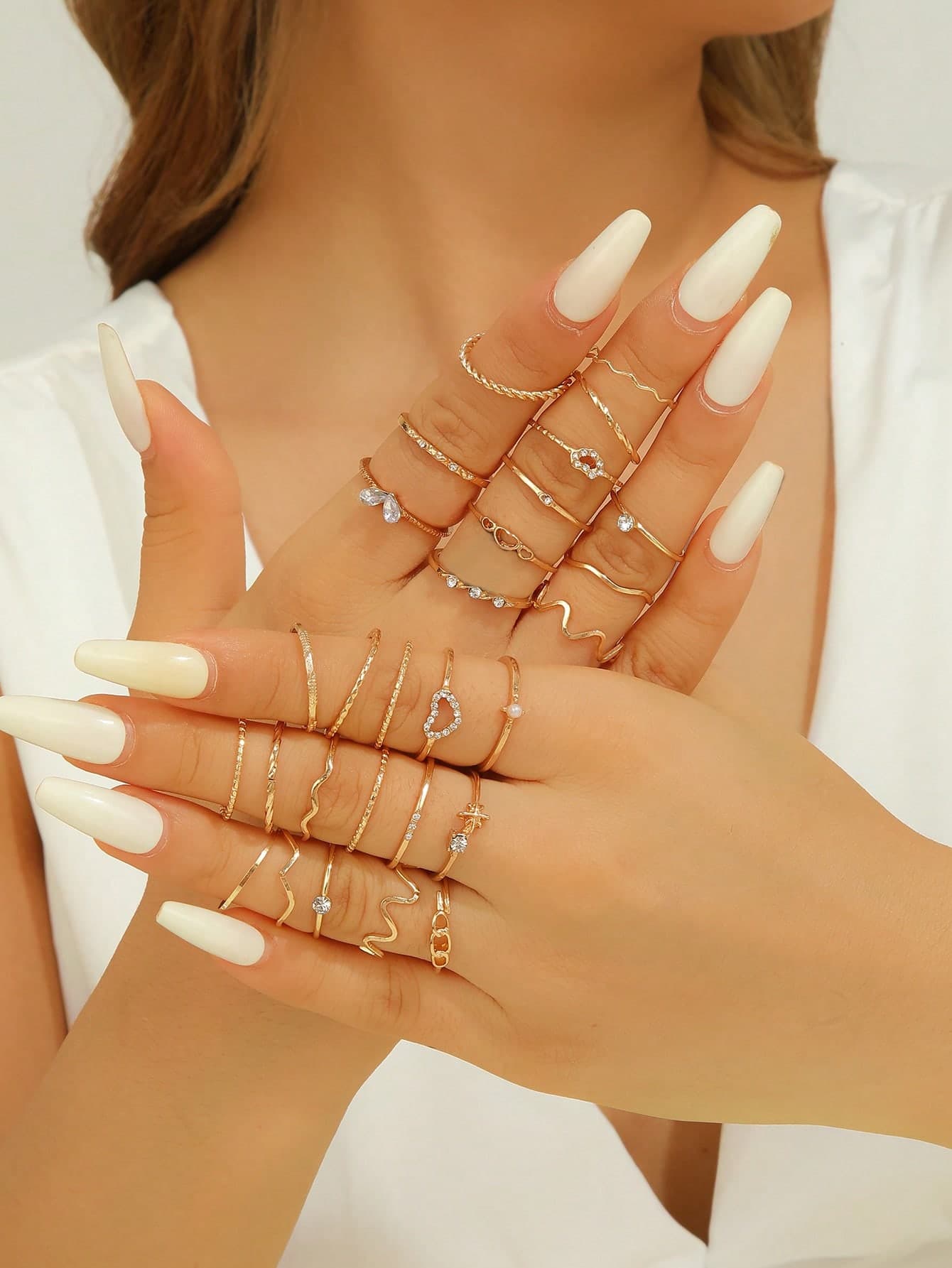 28pcs Gold-Tone Minimalist Rhinestone Heart & Wave Knuckle Rings, Suitable For Women's Daily & Festival Wear, Jewelry Gift