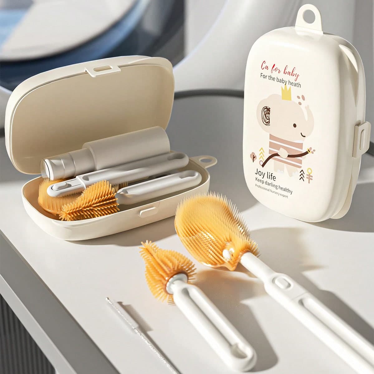 Portable Baby Bottle Brush Set Includes Bottle Brush, Nipple Brush, Straw Brush, Drying Rack And Storage Box, Convenient For Travel Or Outings.