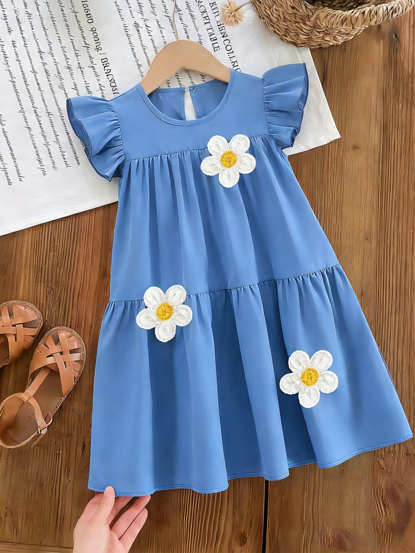 Girls Lightweight Floral Print Dress, Crochet Daisy Decor + Playful Flared Sleeves, Multi-Layer Pleated Loose Skirt, Suitable For 4-7 Years Old Girls Daily & Holiday Wear