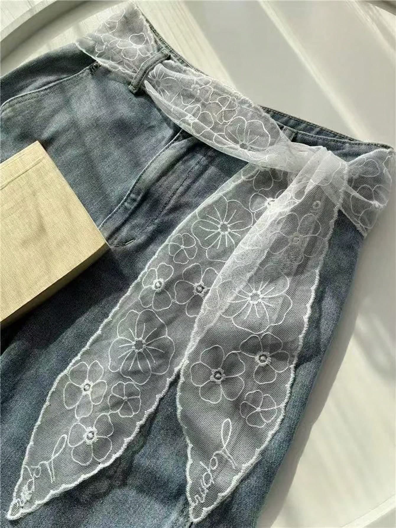 Livesso 1pc Women's Lace Belt, Versatile Denim Accessory, Can Be Used As Scarf Or Waist Belt, Fashion Long Scarf Belt, Floral Lace Trim Scarf, Lace Headband Hair Wrap Neck Scarf, Lightweight Embroidered Lace Scarf, Elegant Lace Waist Decor, Women Accessory