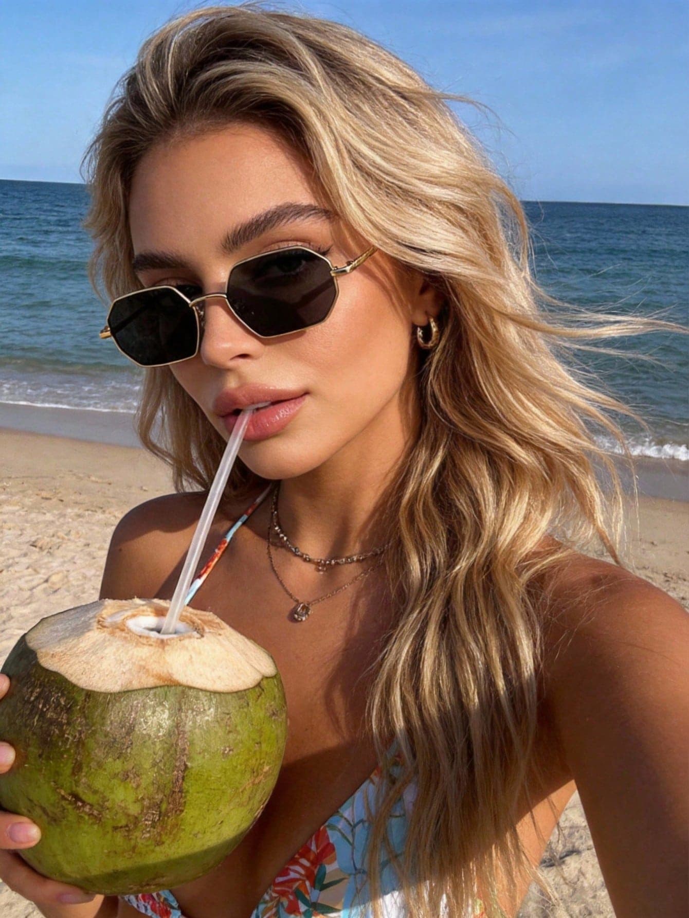 Women's Elegant Geometric Metal Fashion Glasses, Retro Frames For Street Photography, Beach Parties, Travel, Outings, Summer, Back-To-School