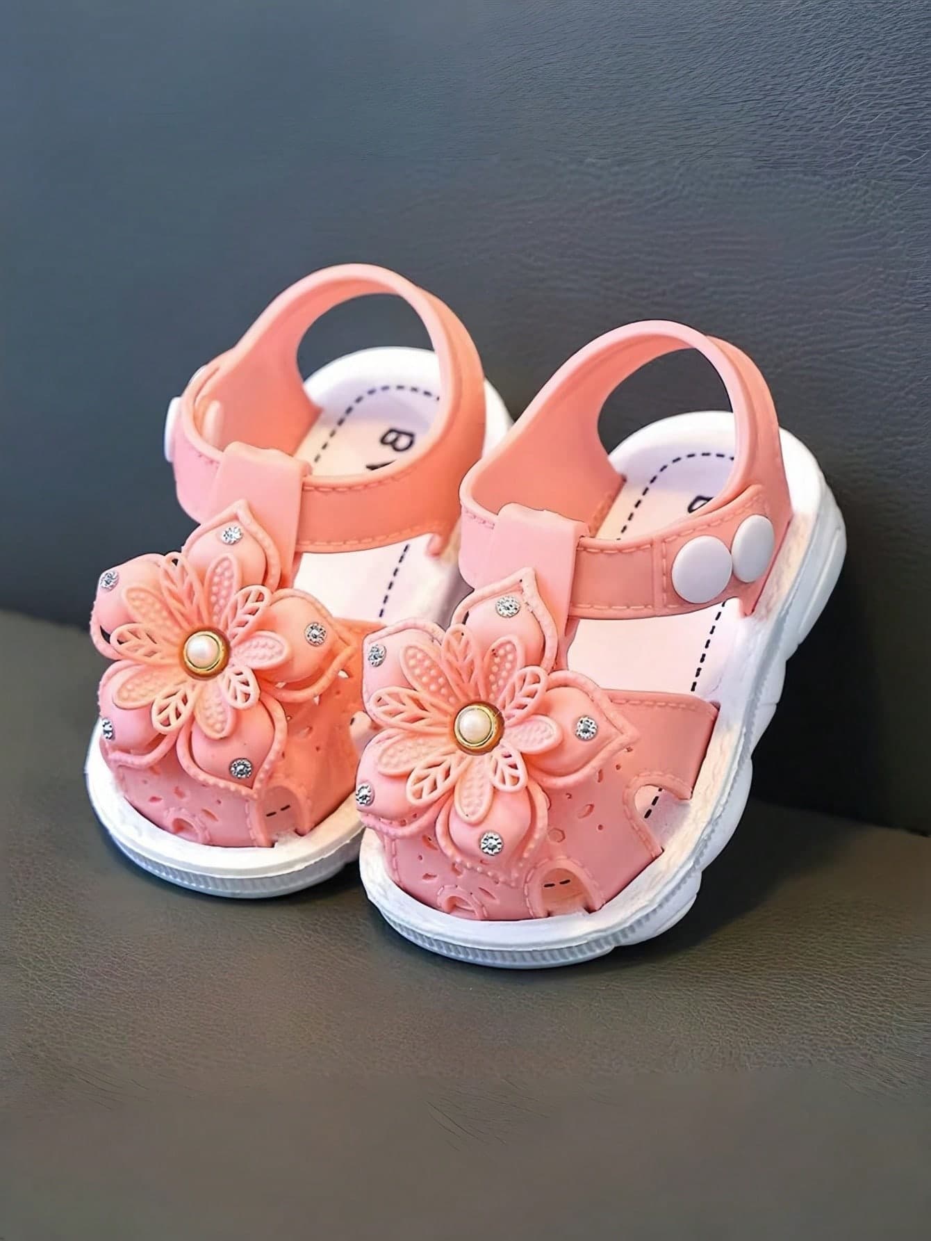 Summer Korean Style Comfortable Girls' Rhinestone 3D Flower Hollow Out Sandals