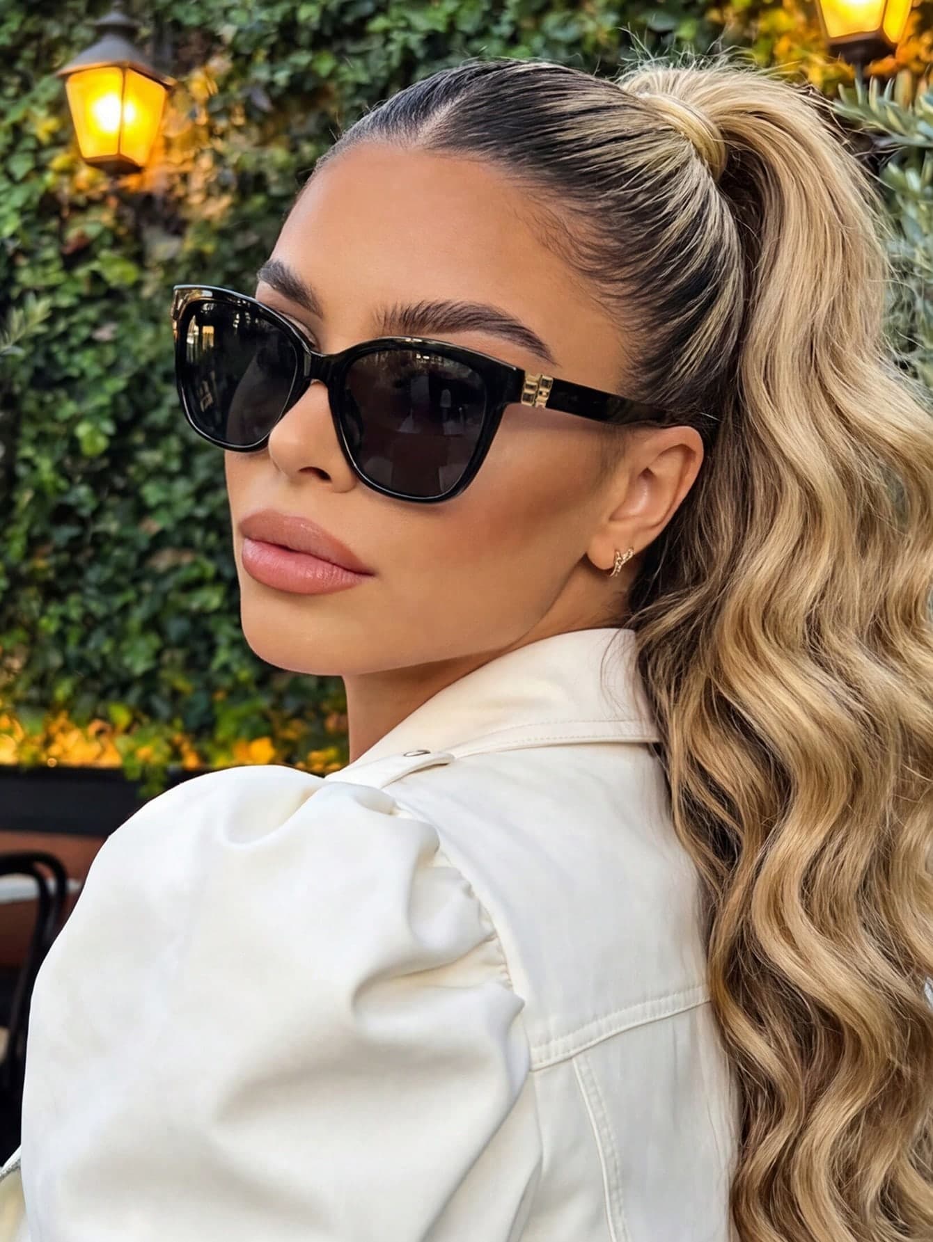 1pc Retro Square Frame Sunglasses, Plastic Classic Style Decoration For Outdoor Travel Beach Holiday UV Protection