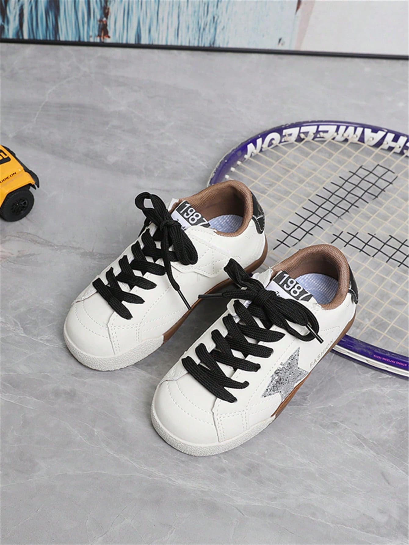 1 Pair Boys' And Girls' PU Leather Shiny Star Pattern Breathable Flat Board Shoes, Children's Non-Slip Sports Shoes, Outdoor Casual Running Shoes, Suitable For Spring, Summer, Autumn, Winter, All Seasons, School Shoes, Party, Vacation