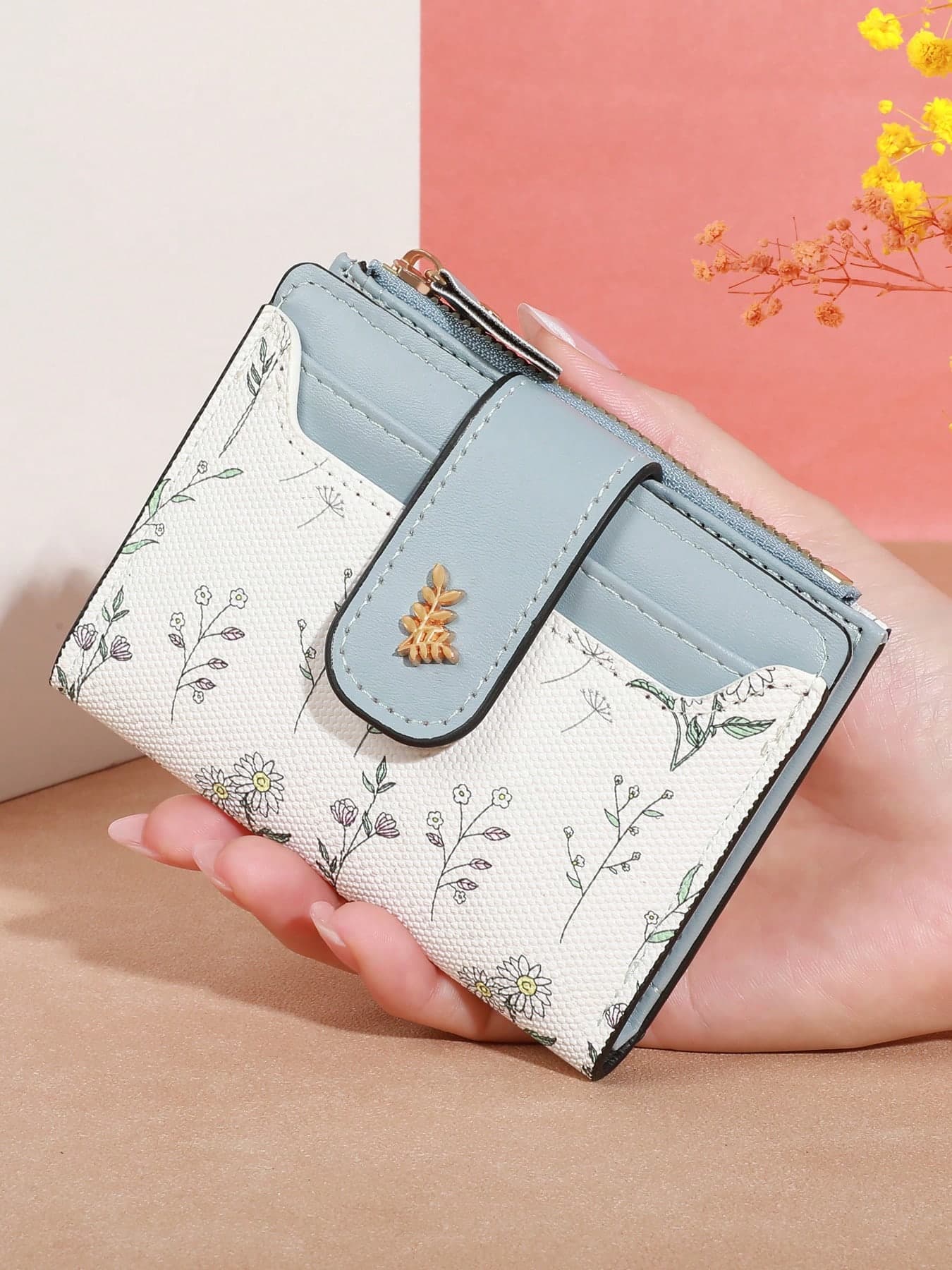 1pc Fashion Women's Small Wallet - Floral Design, Snap Closure, Ideal For Cards And Coins Wallet For Women Travel Essential Holiday Essential Teacher Gift Birthday Gift