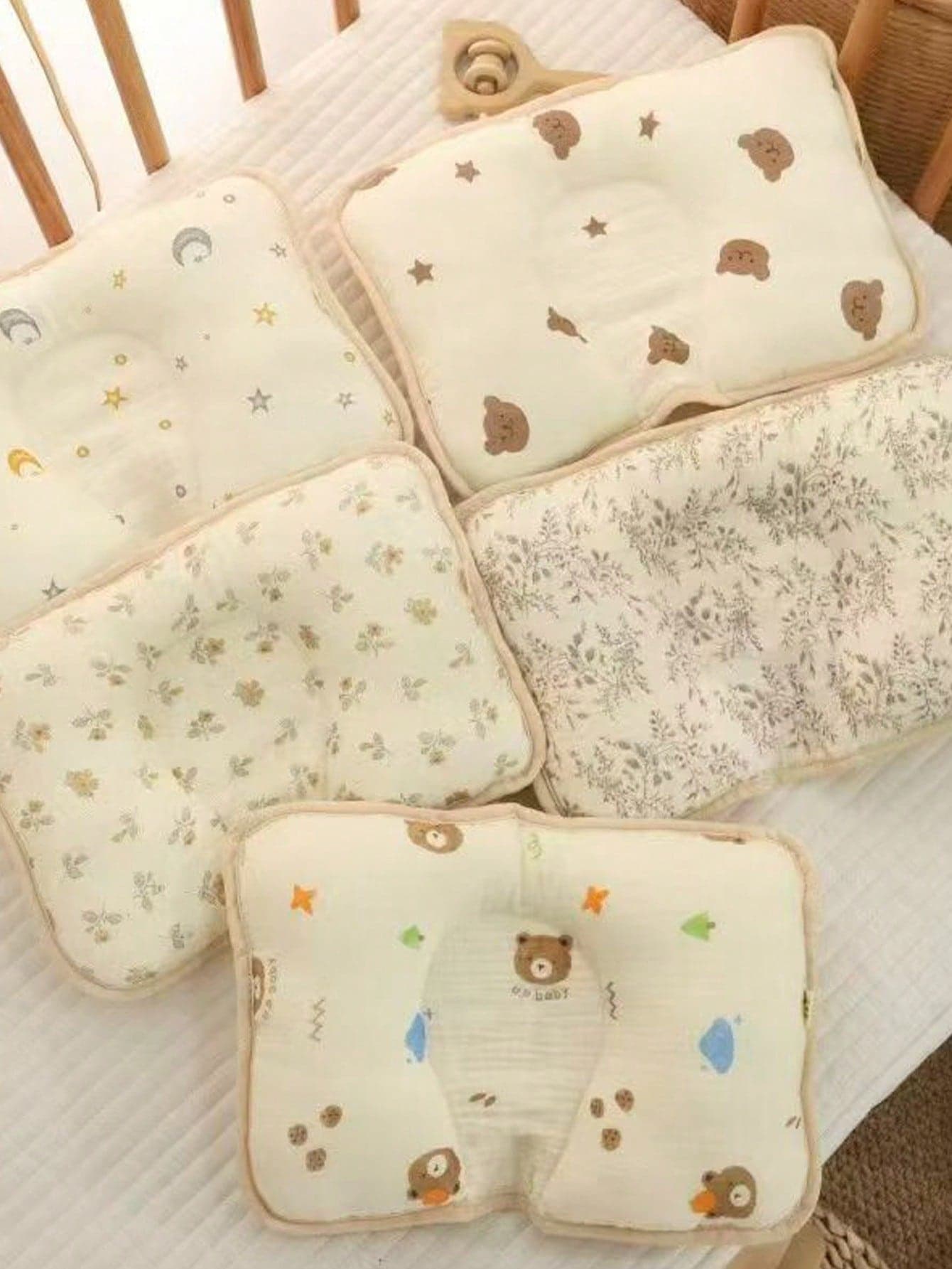 1pc Soft Breathable Anti-Flat Head Newborn Baby Pillow, 0-3 Years Old