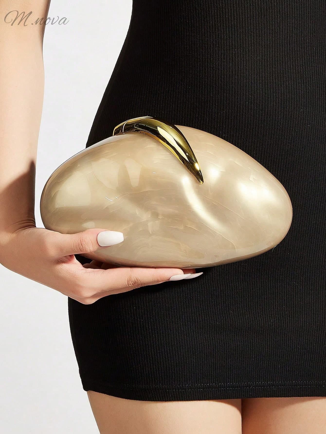 Acrylic Shell Shaped Clutch Bag, New Bride White Party Banquet Luxury Resort Evening Bag With Shoulder Strap Chain, Elegant Shell Bag, Suitable For Party, Wedding, Banquet And Gala, Matching With Wedding Dress, Formal Wear, Ball Gown, Birthday Outfit And Ladies Party Dress