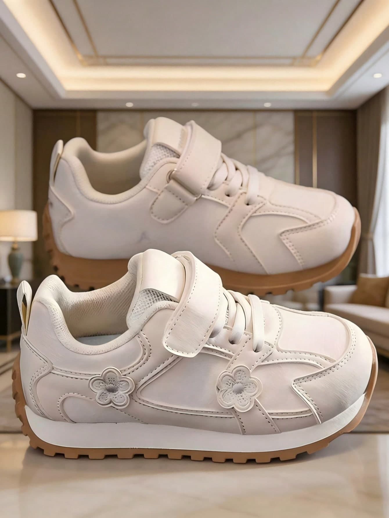 Girls' Floral Sneakers, Soft Sole Non-Slip, Toddler Girls' Versatile Breathable Kindergarten Sports Shoes, Toddler Girls' Dual-Color Options, 3D Floral Embroidery Patchwork, Soft Lightweight Breathable Easy On/Off Non-Abrasive, Round Toe Low-Top Strap Flat Retro Style Girls Shoes, Suitable For Kindergarten, Daily, School, Outdoor Wear In Spring And Autumn