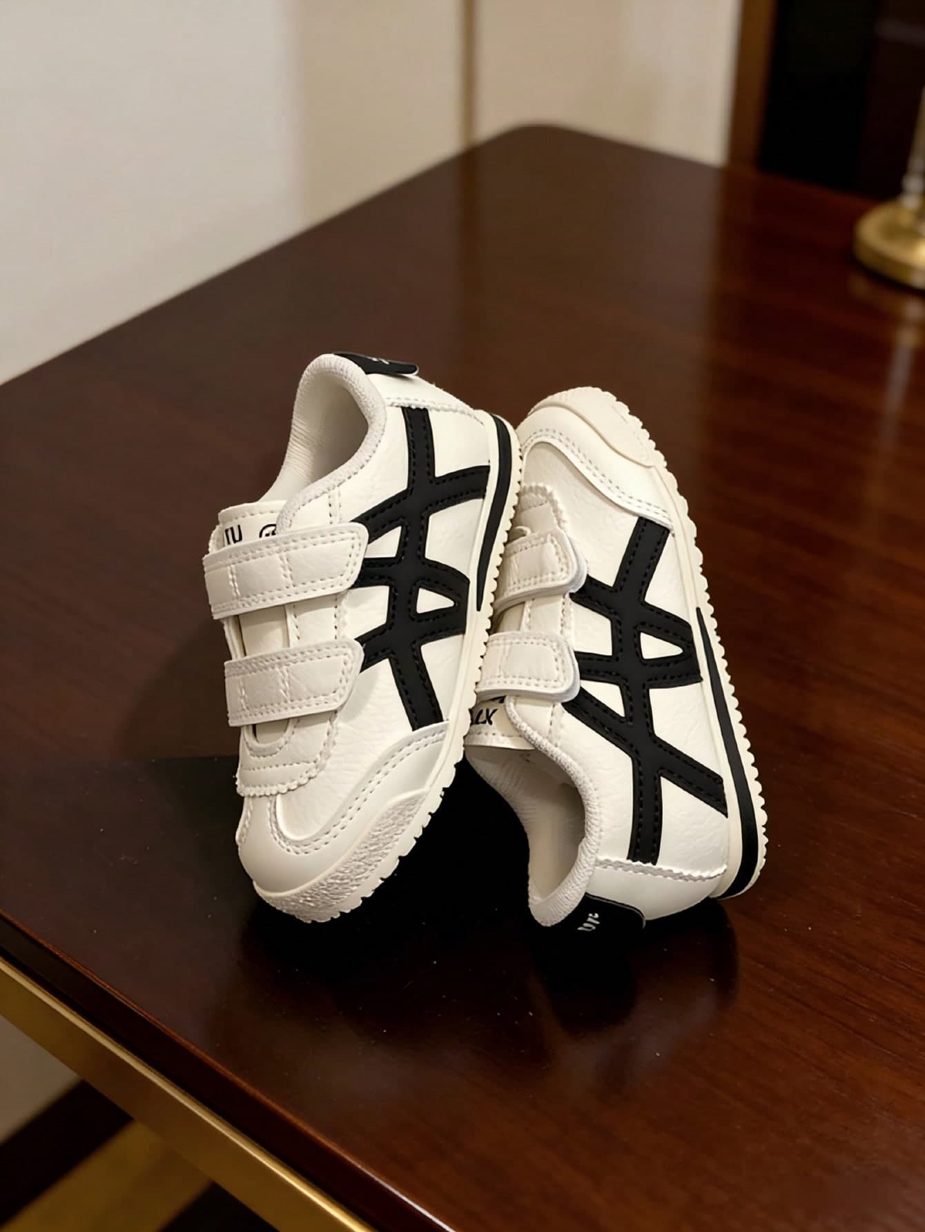 Kids Hook And Loop Sneakers, Spring/Autumn Breathable Soft Sole Casual Shoes, Black & White, Suitable For Kindergarten, Campus, Outdoor, Toddler Walking, Comfortable, Lightweight, Anti-Collision, Easy To Wear