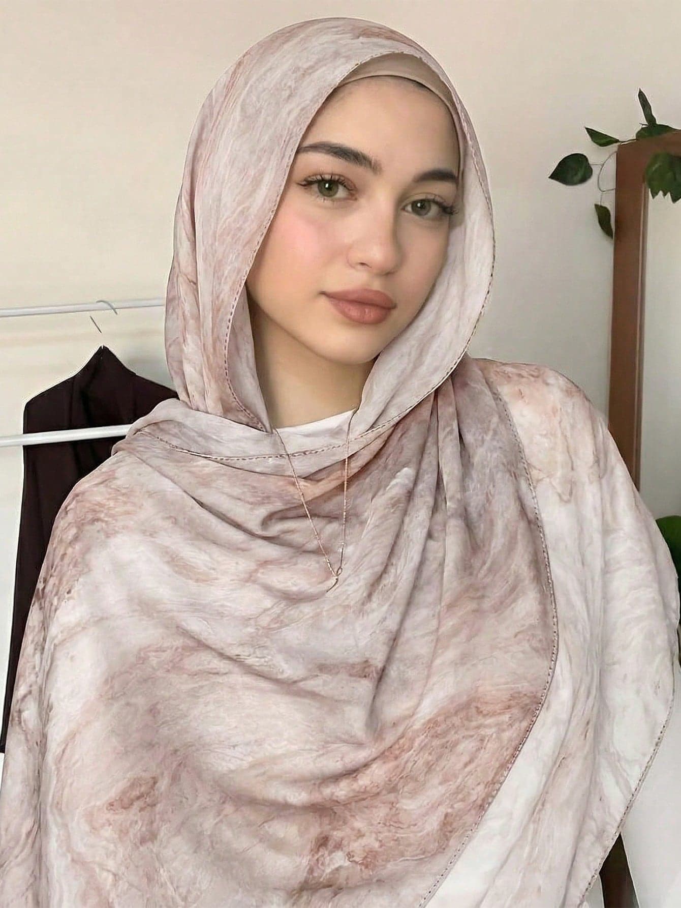 1pc Women's Bohemian Style Watercolor Print Scarf, Casual Street Wear Hijab Model Shawl, Versatile For Daily Wear, Autumn,Beach,Holiday