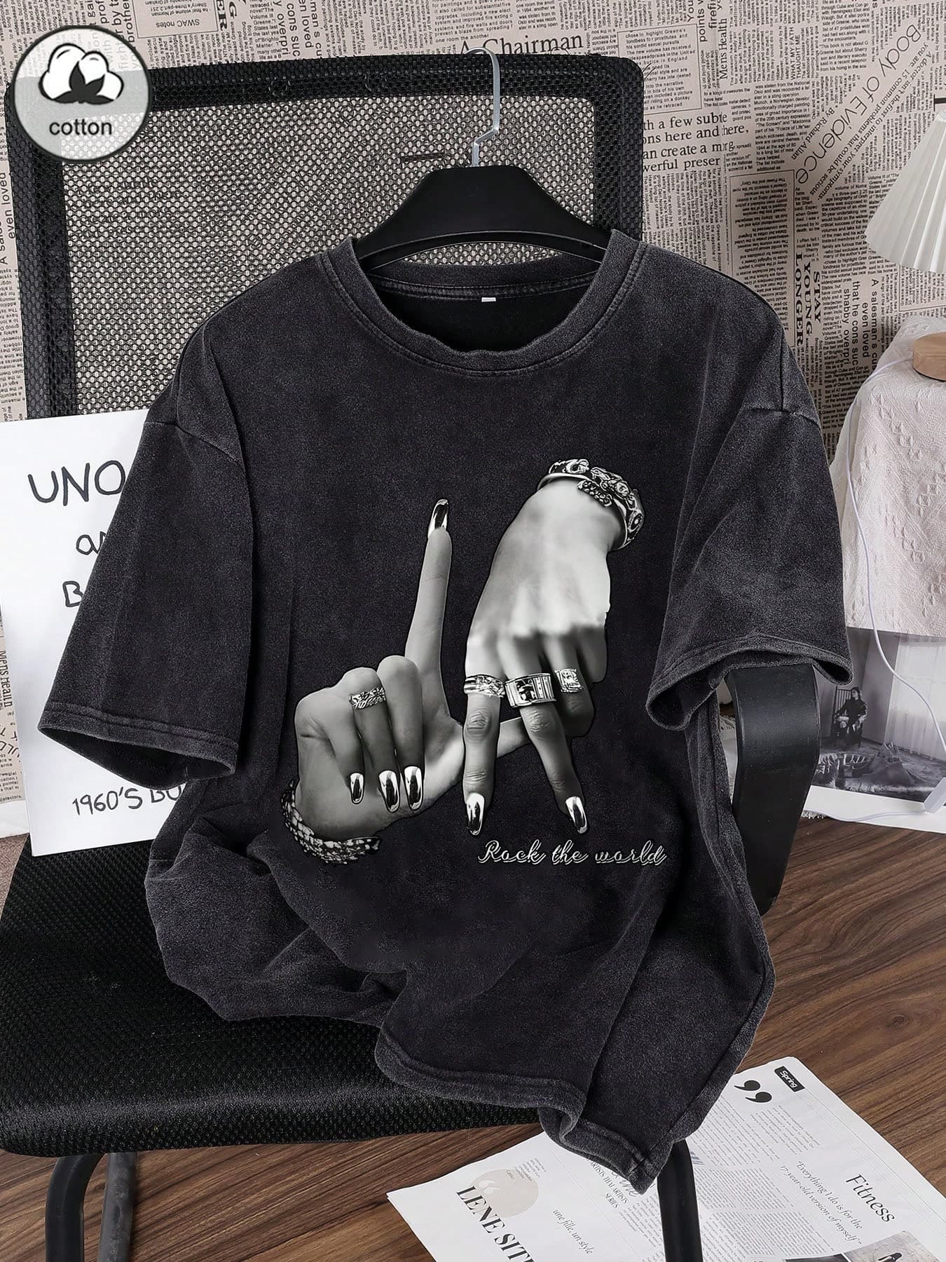 ZZG Es Trus Women's Interesting Print Hard Rock And Dark Metal "Devil Horns" Gesture Personalized Graphic Tee, Vintage Korean Street Style Casual Basic Commuter Versatile Y2K Fashion, Black Fitted Round Neck Short Sleeve Washed T-Shirt Summer