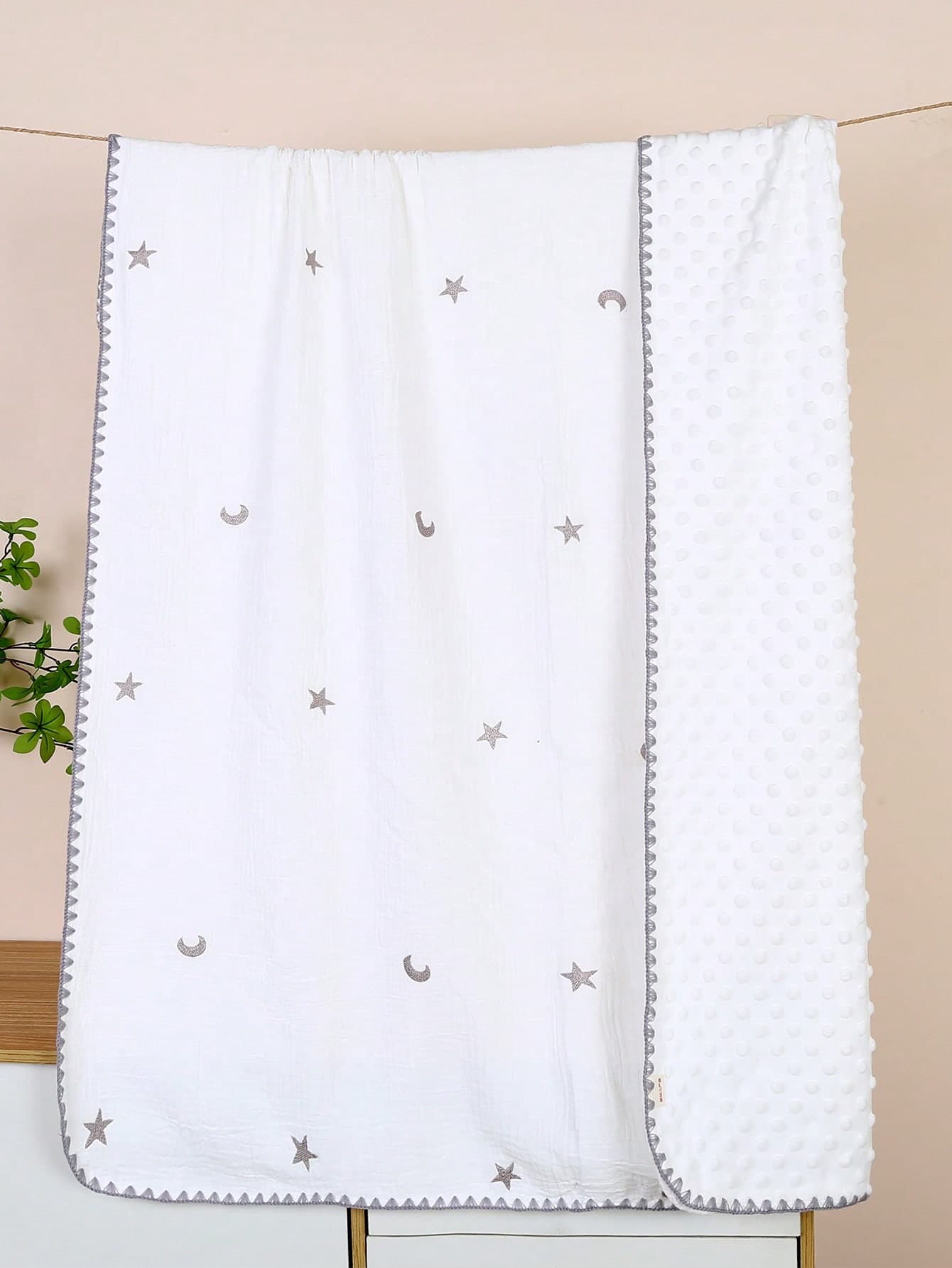 1pc White Embroidered Star & Moon Pattern Warm Textured Fleece Blanket, Suitable For Baby, Toddler, Office, Car, All Seasons