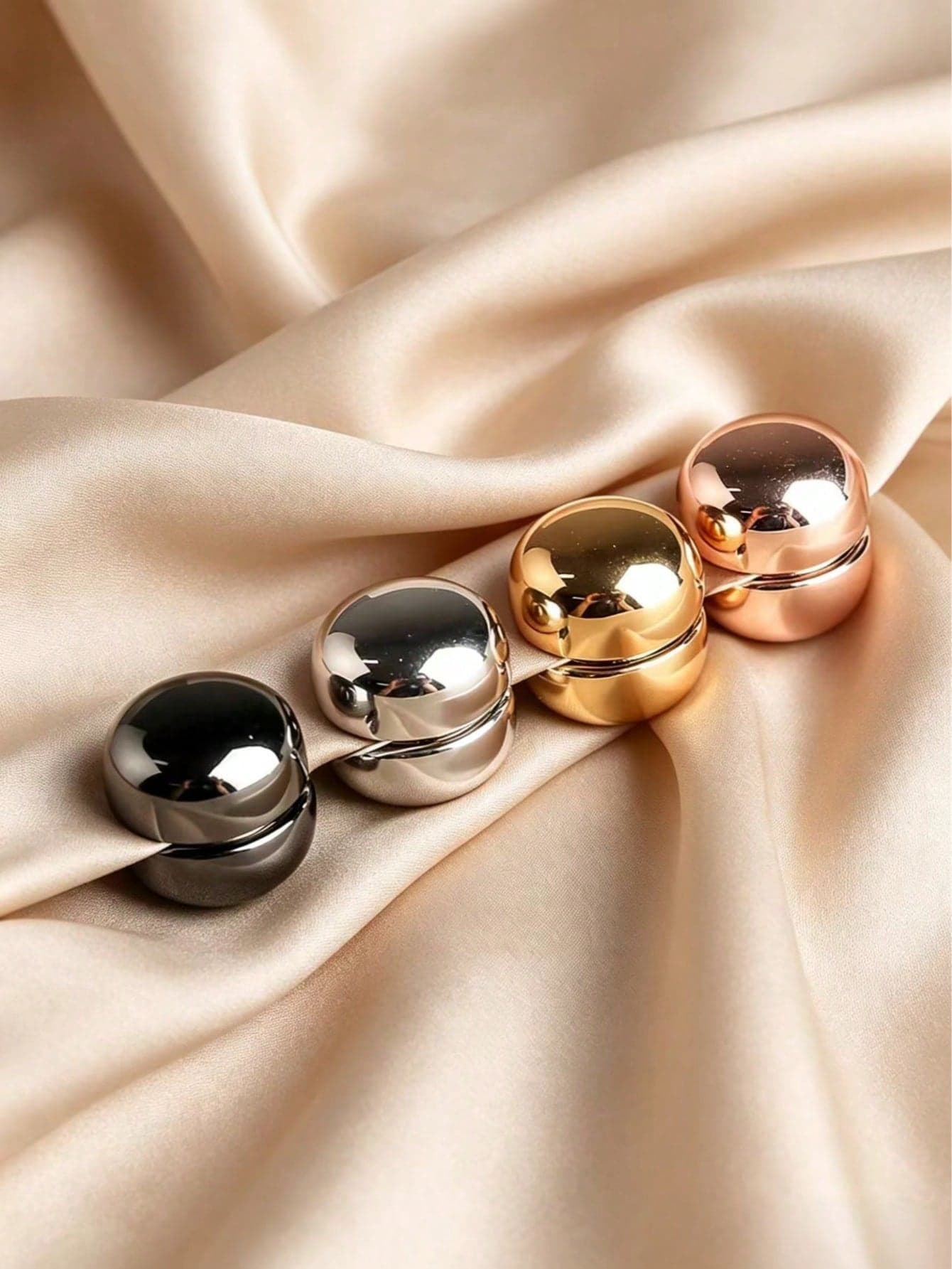 4pcs Women's Premium Magnetic Scarf Clips, Versatile Shawl Pins & Collar Clips (No Card, No Box),Beach,Holiday