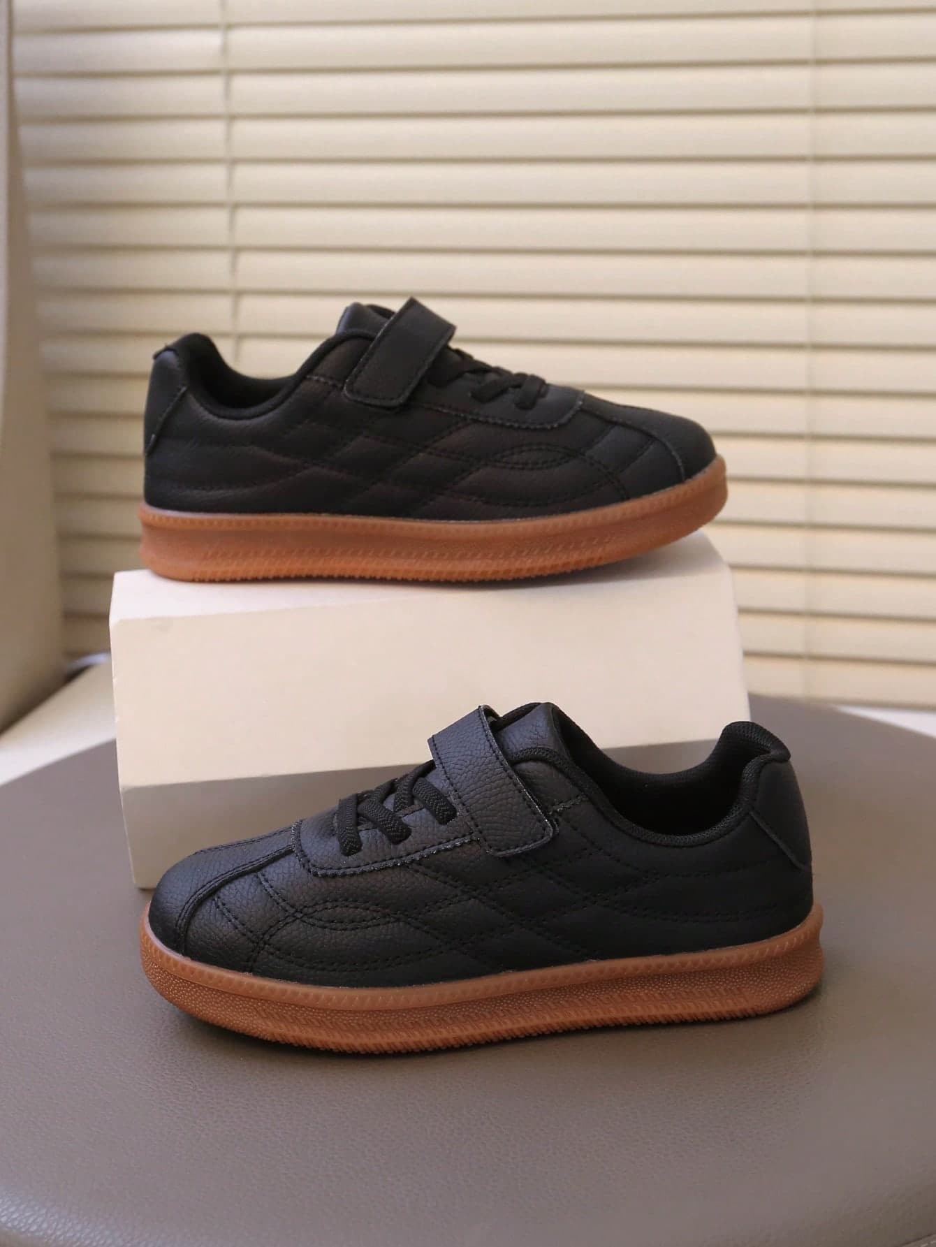 New Solid Color Canvas Sneakers, Retro Outdoor Sports Casual Shoes For Boys And Girls